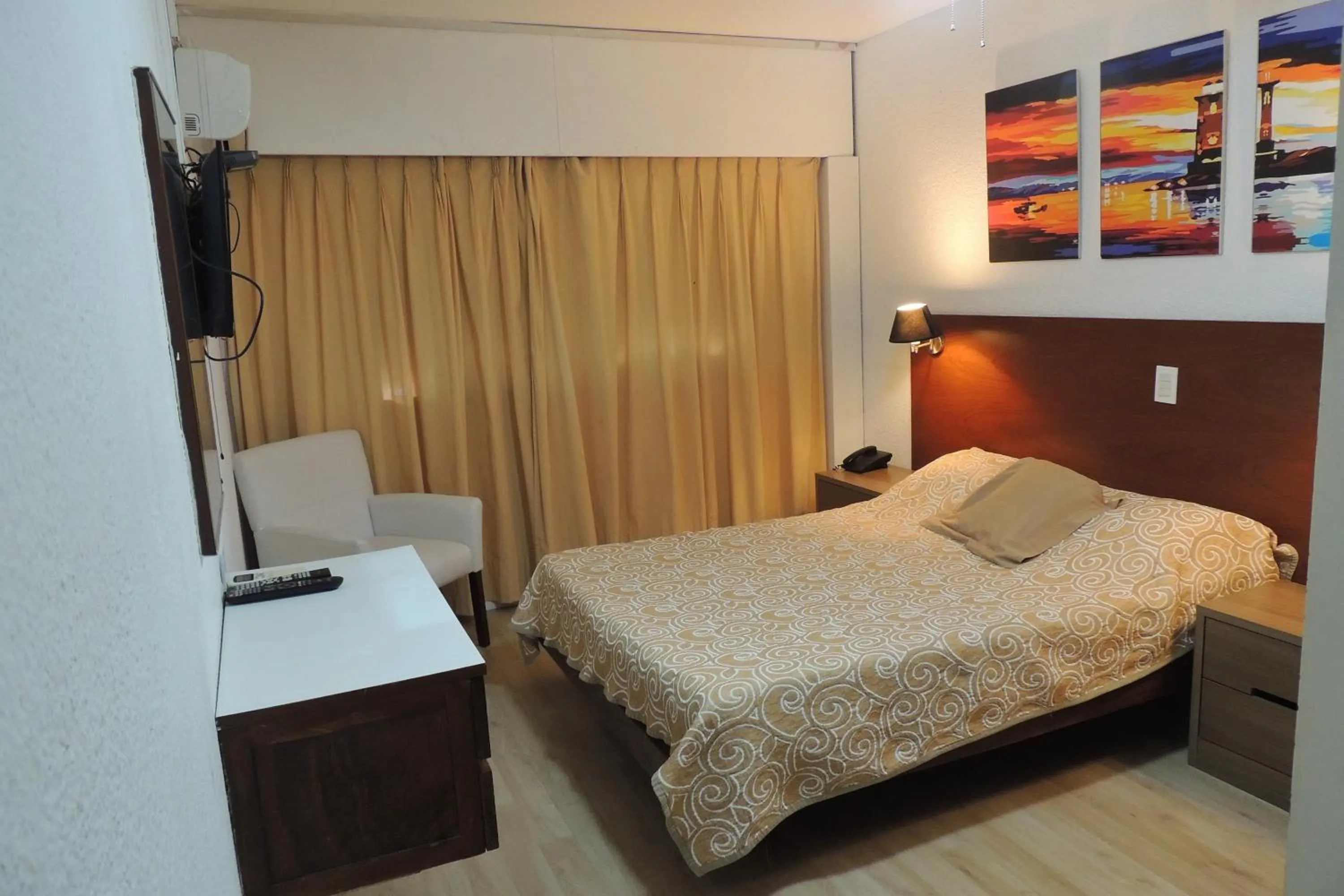 Bed in Punta del Este Shelton Hotel