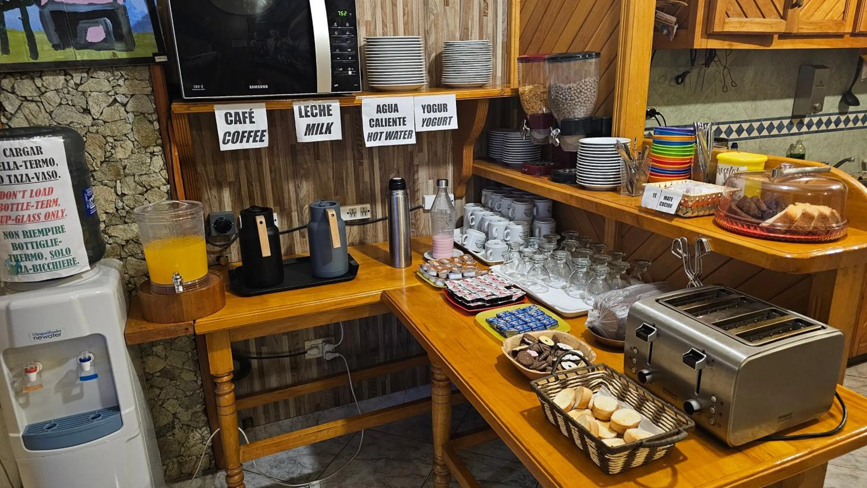 Breakfast in Hosteria Chalp