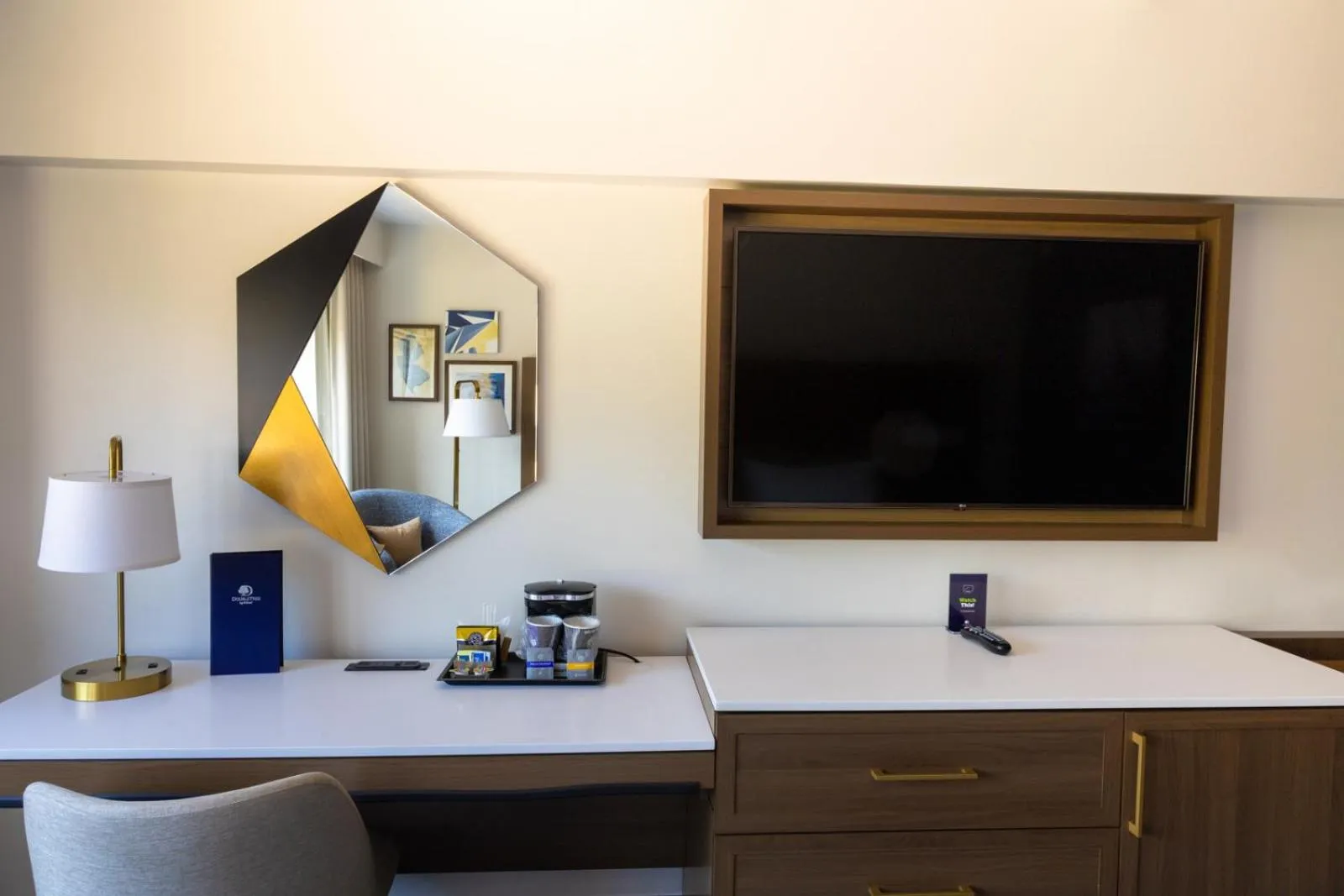 Bedroom in DoubleTree by Hilton Tinton Falls-Eatontown