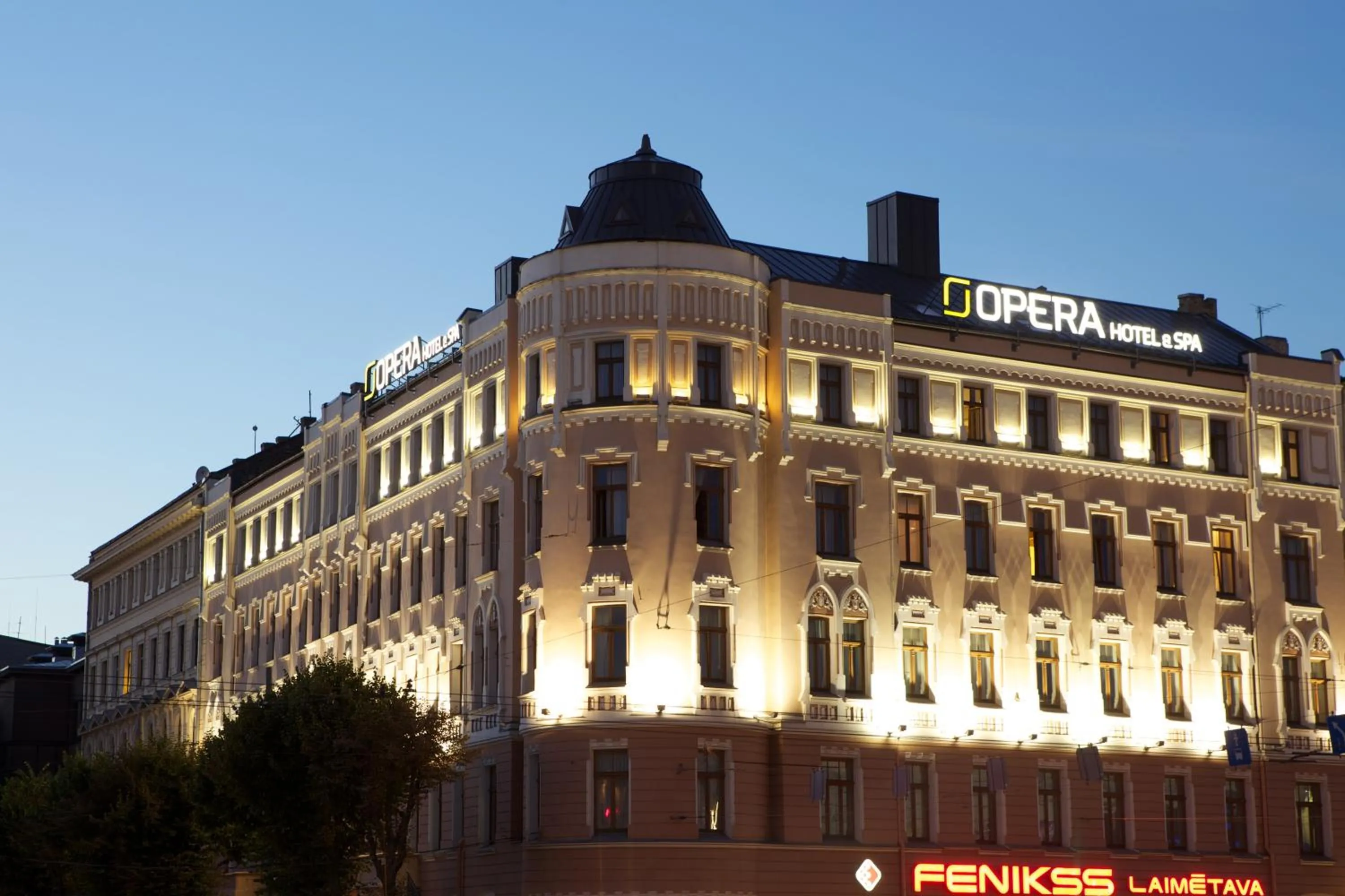 Property building in Opera Hotel