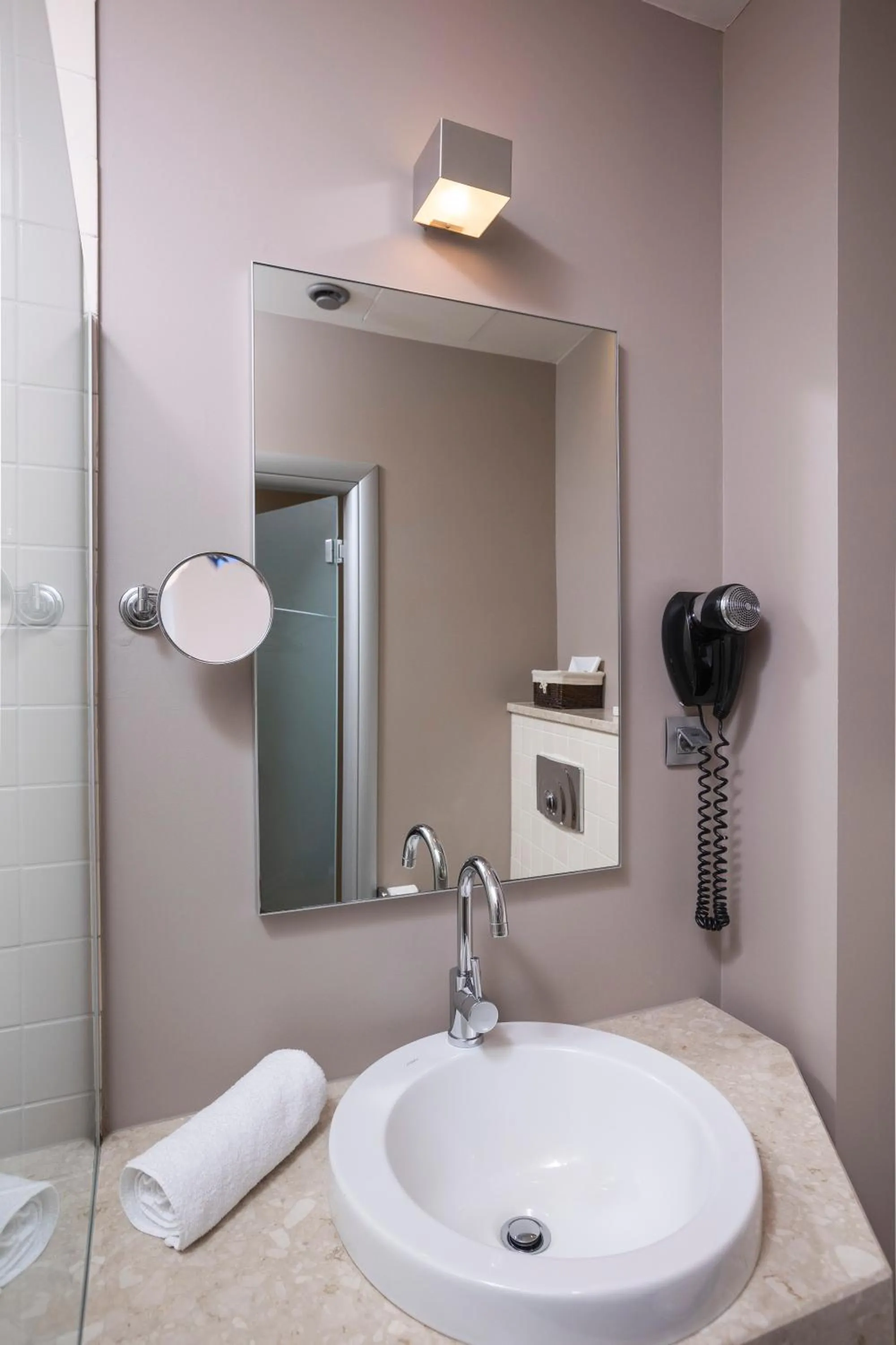 Bathroom in Opera Hotel