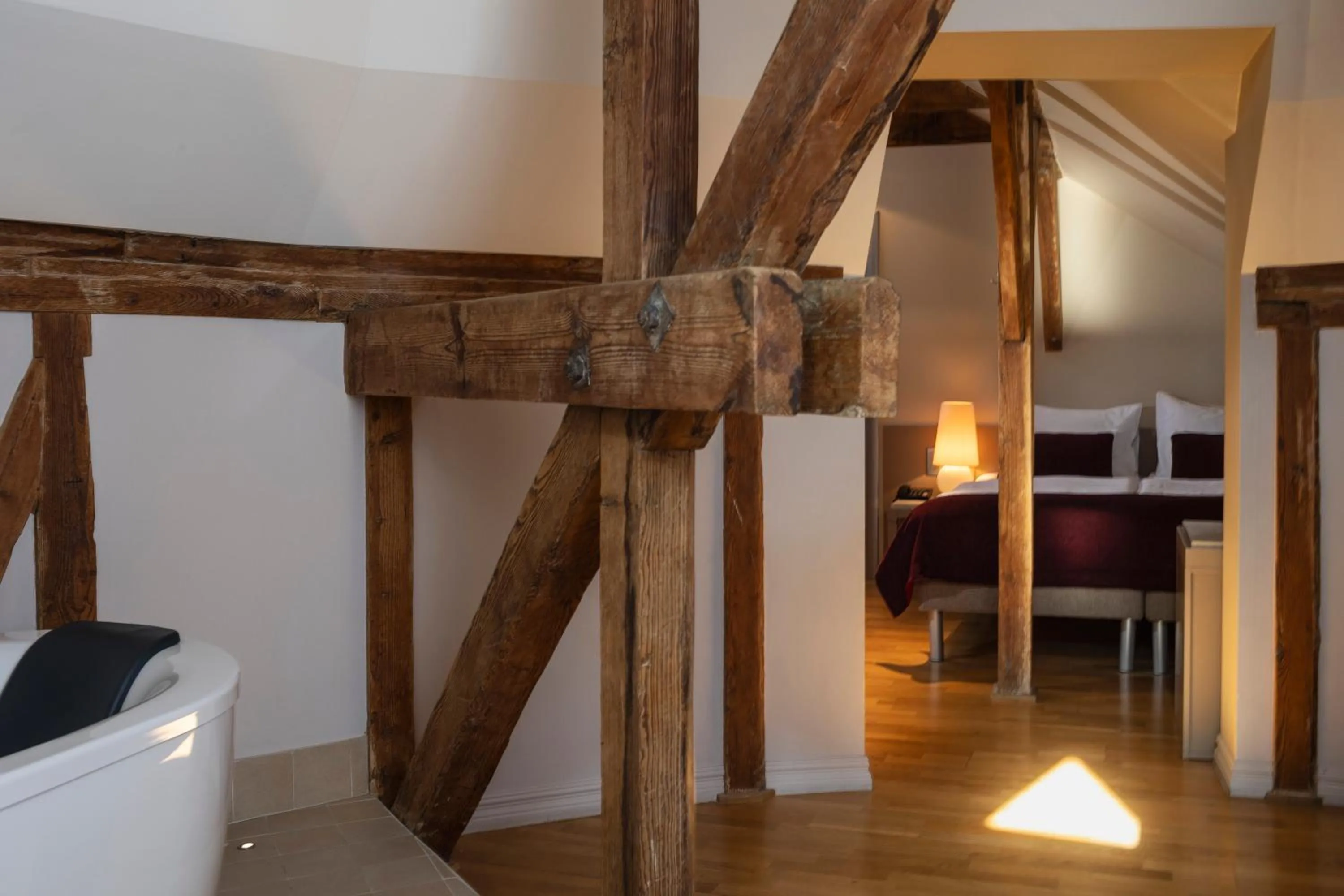 Photo of the whole room, Bed in Opera Hotel