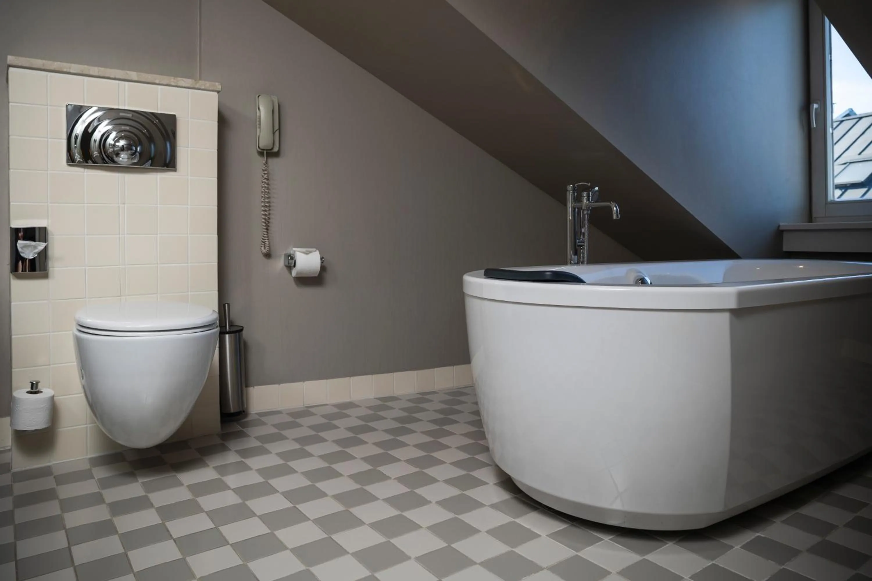 Bathroom in Opera Hotel