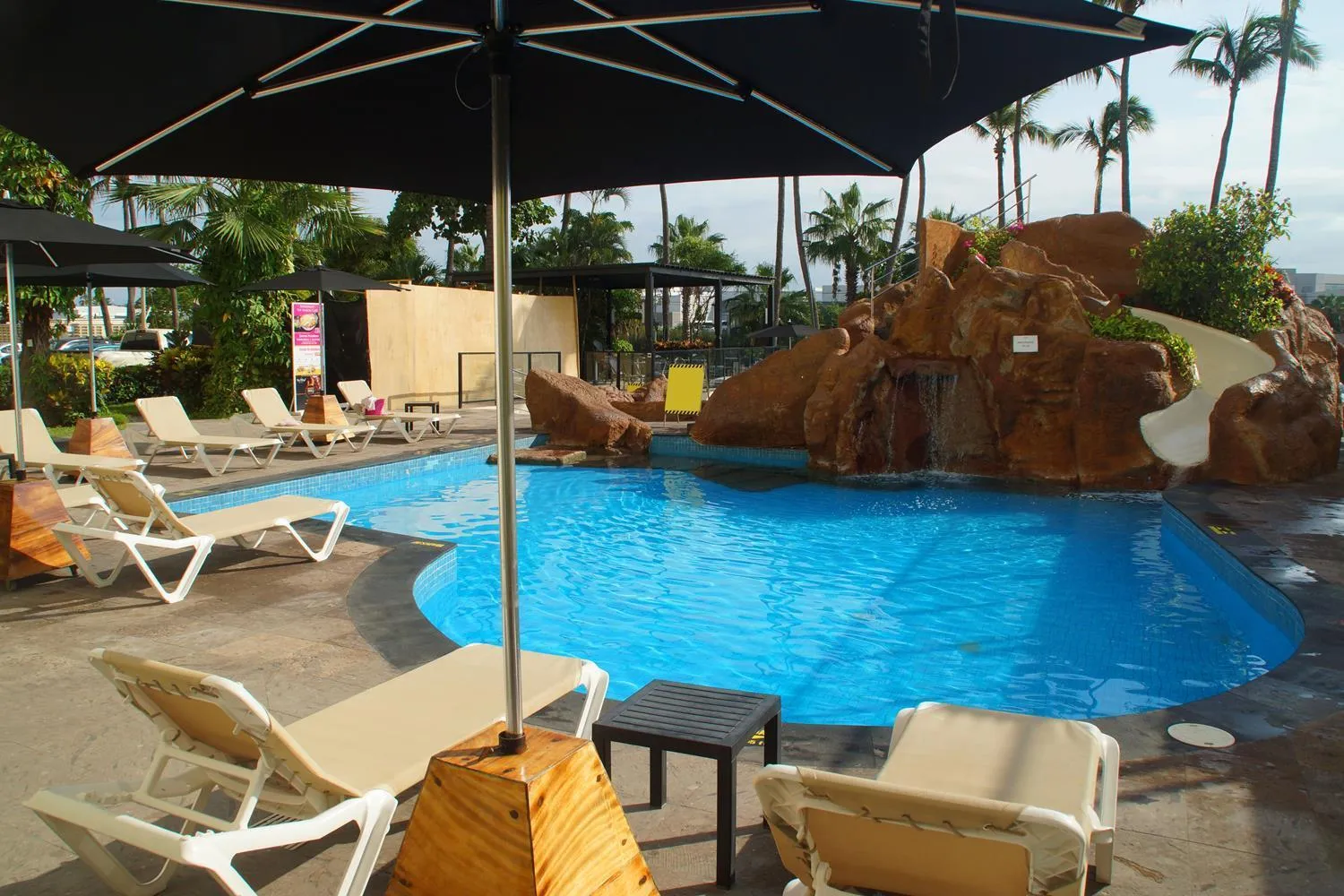 Swimming pool in Don Pelayo Pacific Beach