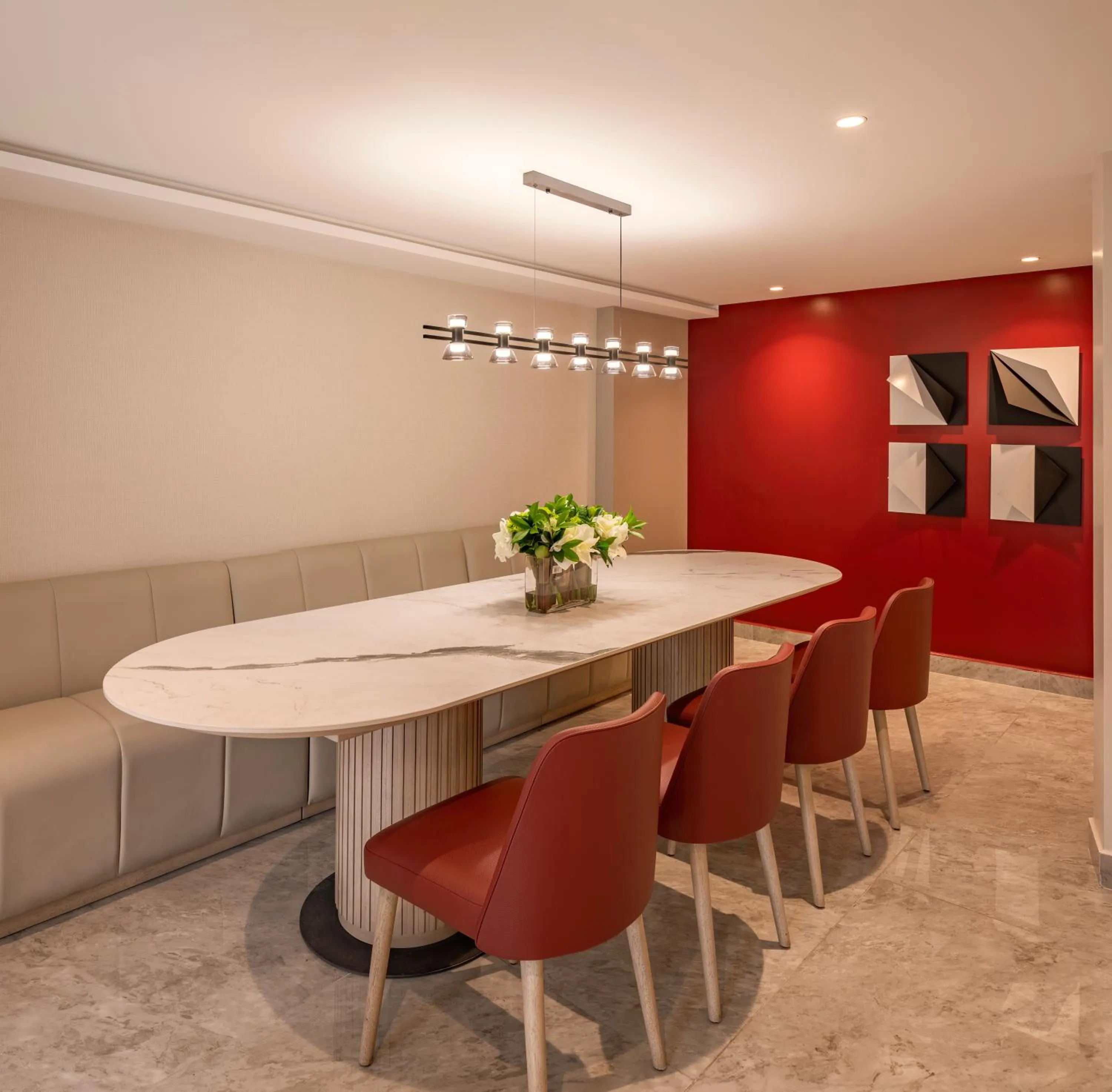 Restaurant/places to eat in Le Parc Hotel, Beyond Stars