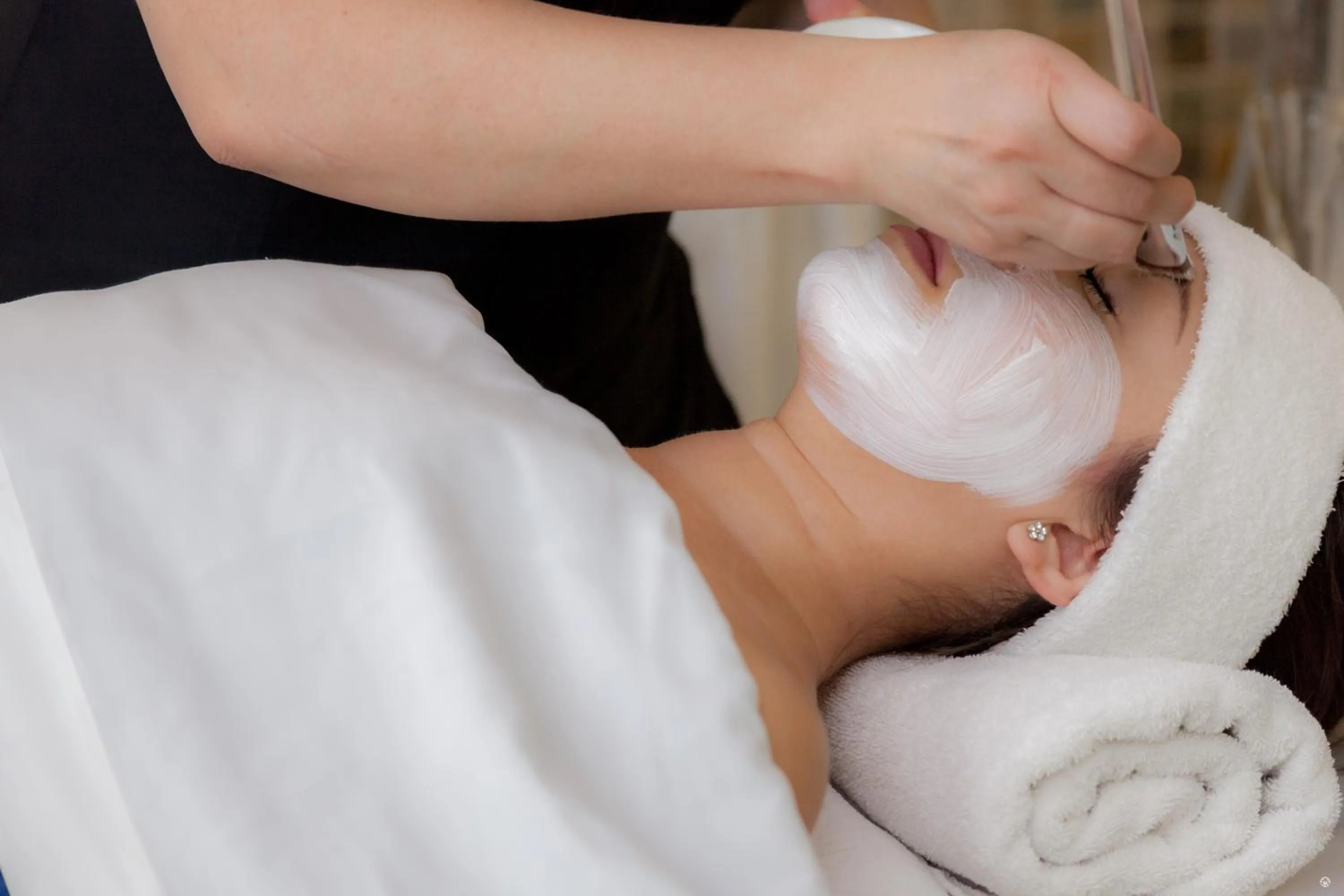 People in Le Parc Hotel, Beyond Stars