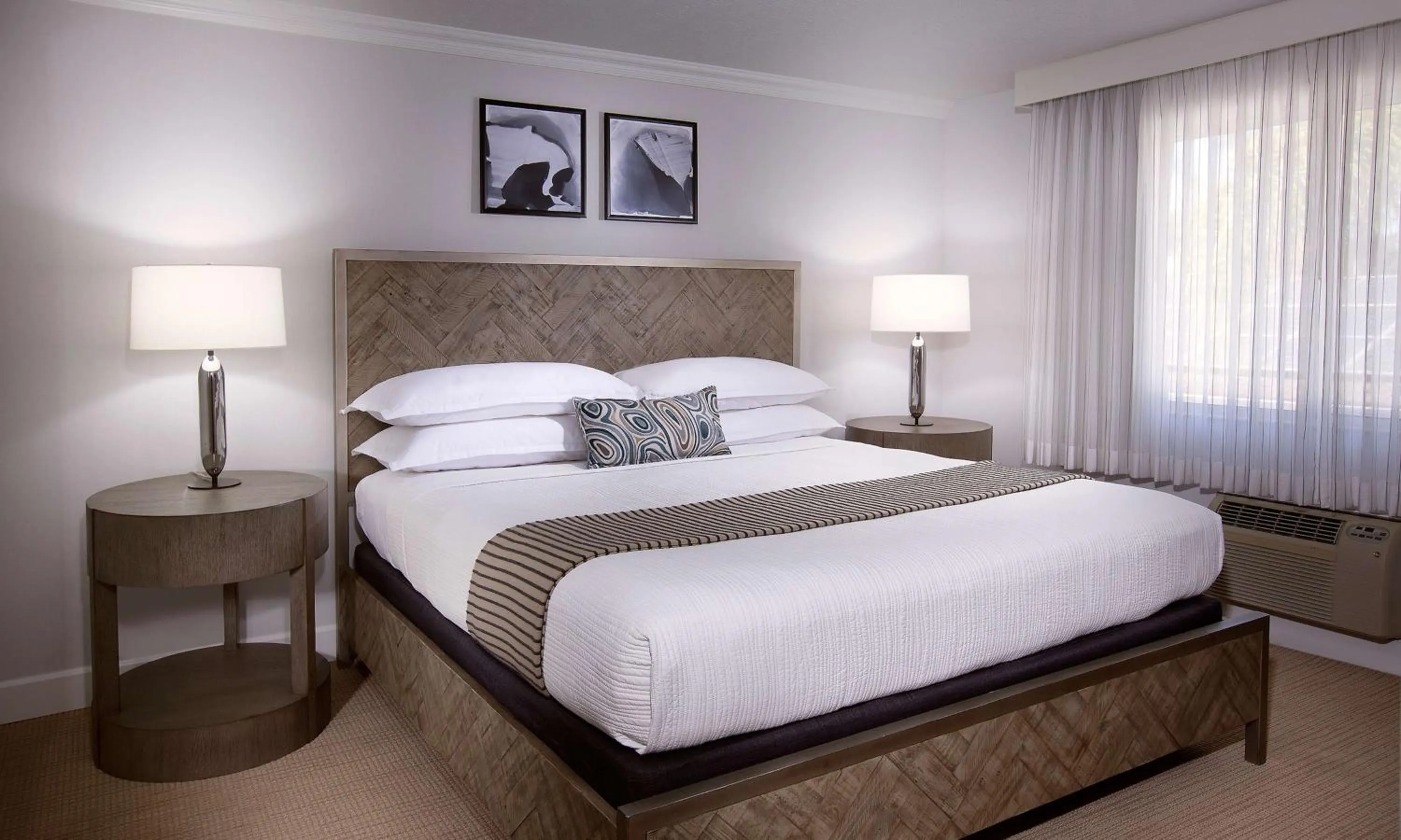 Photo of the whole room, Bed in West Beach Inn, a Coast Hotel