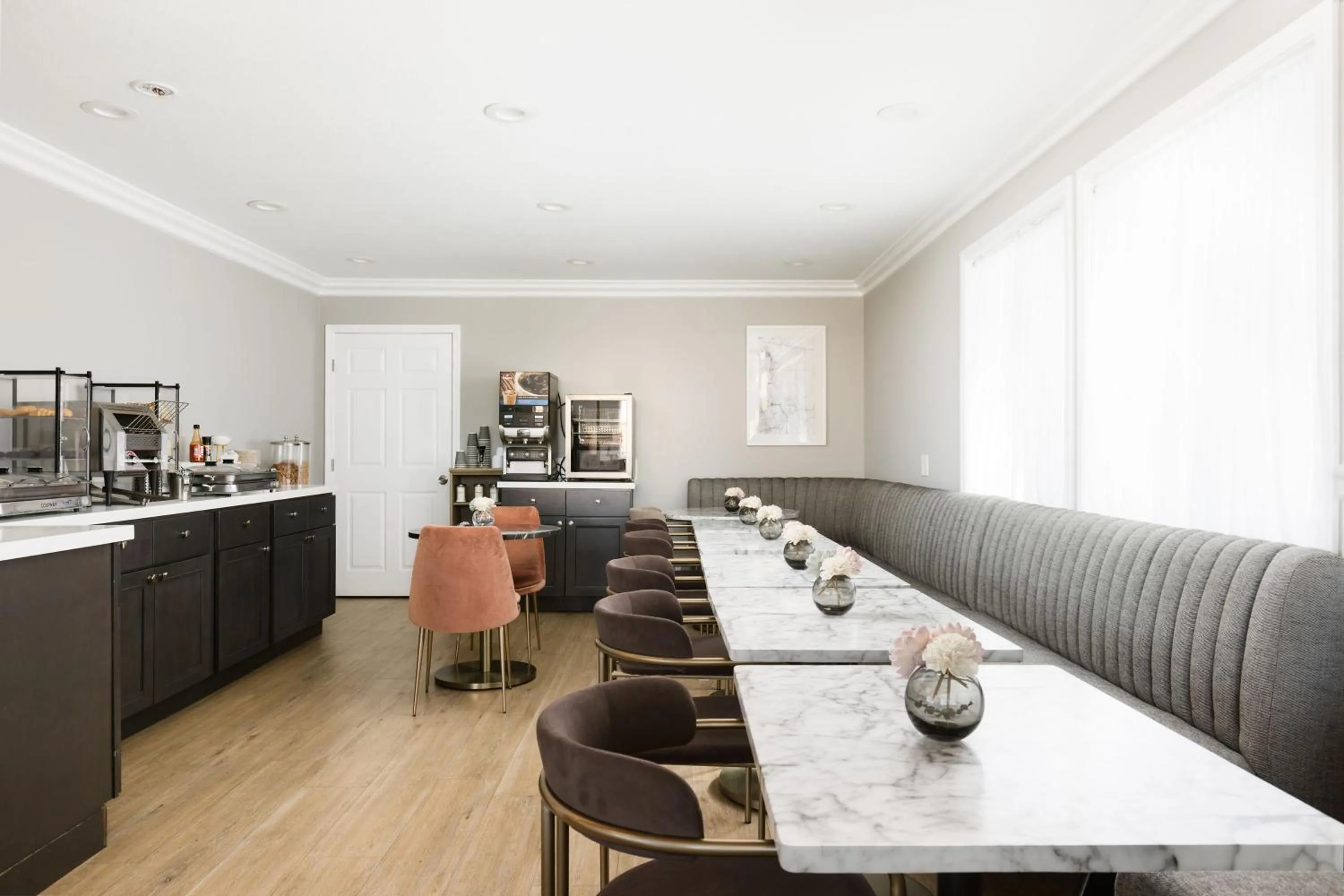 Seating area in Inn at Highway 1