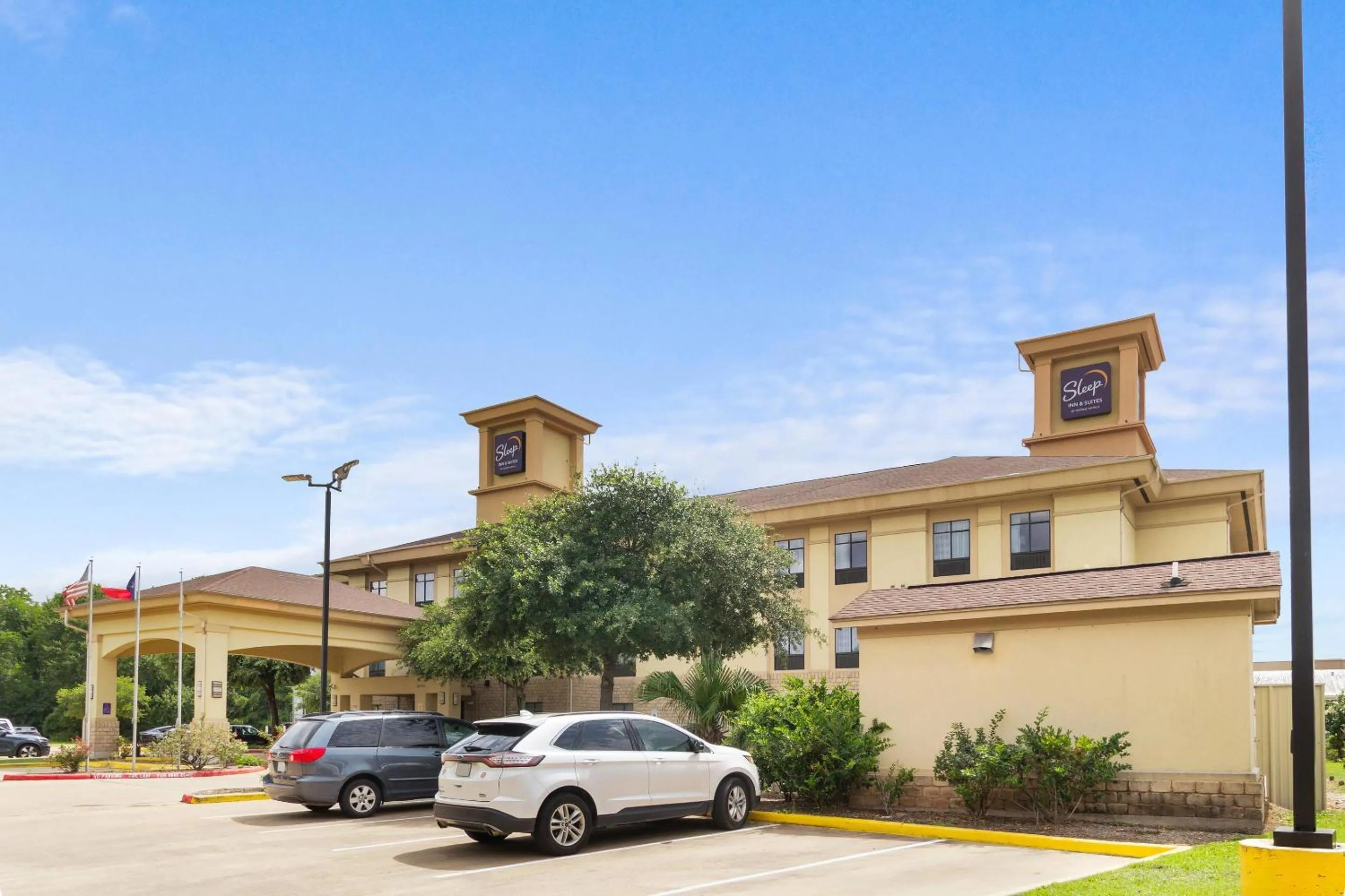 Property building in Sleep Inn & Suites Bush Intercontinental - IAH East