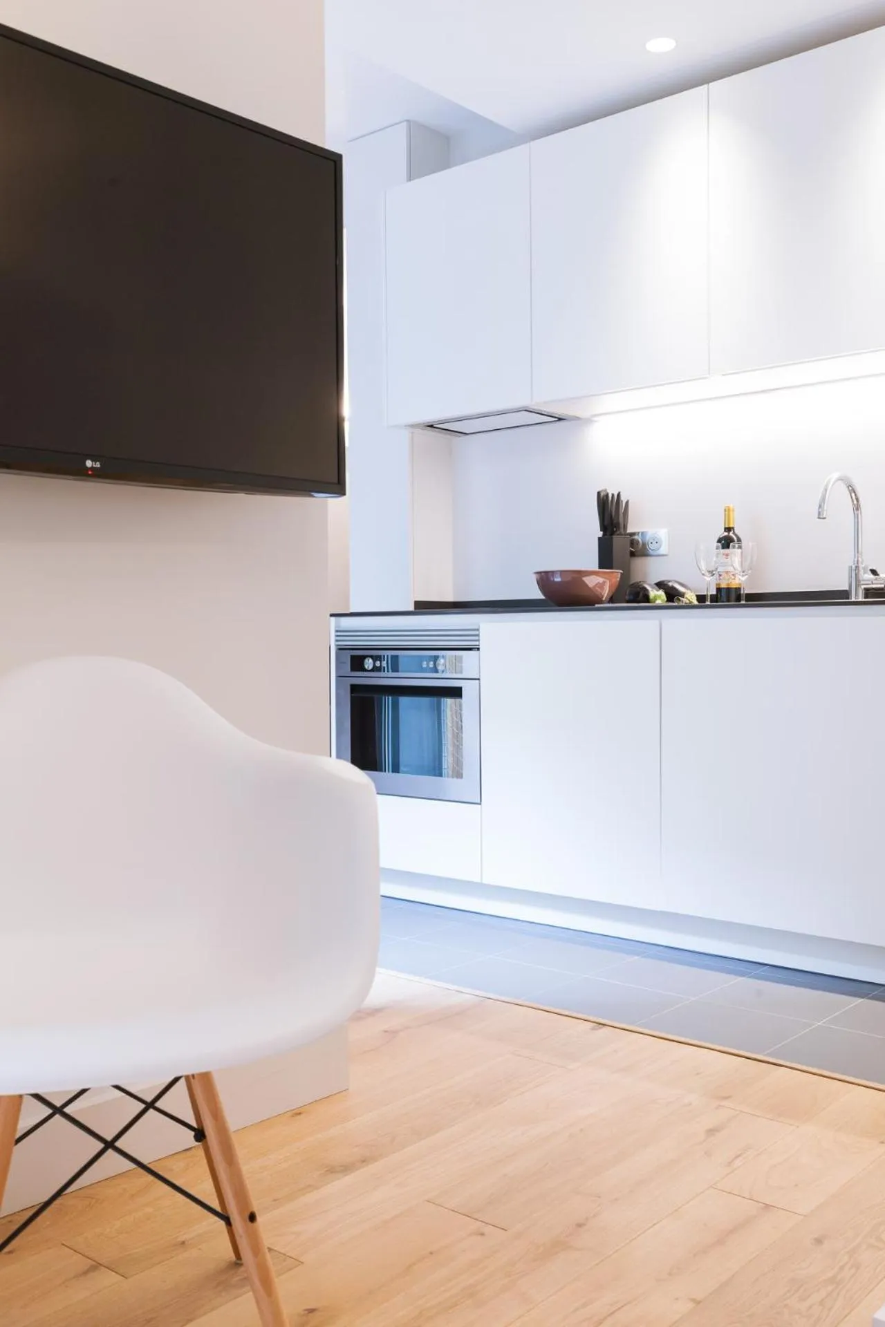 TV and multimedia in T2 bis luxe hyper centre piscine