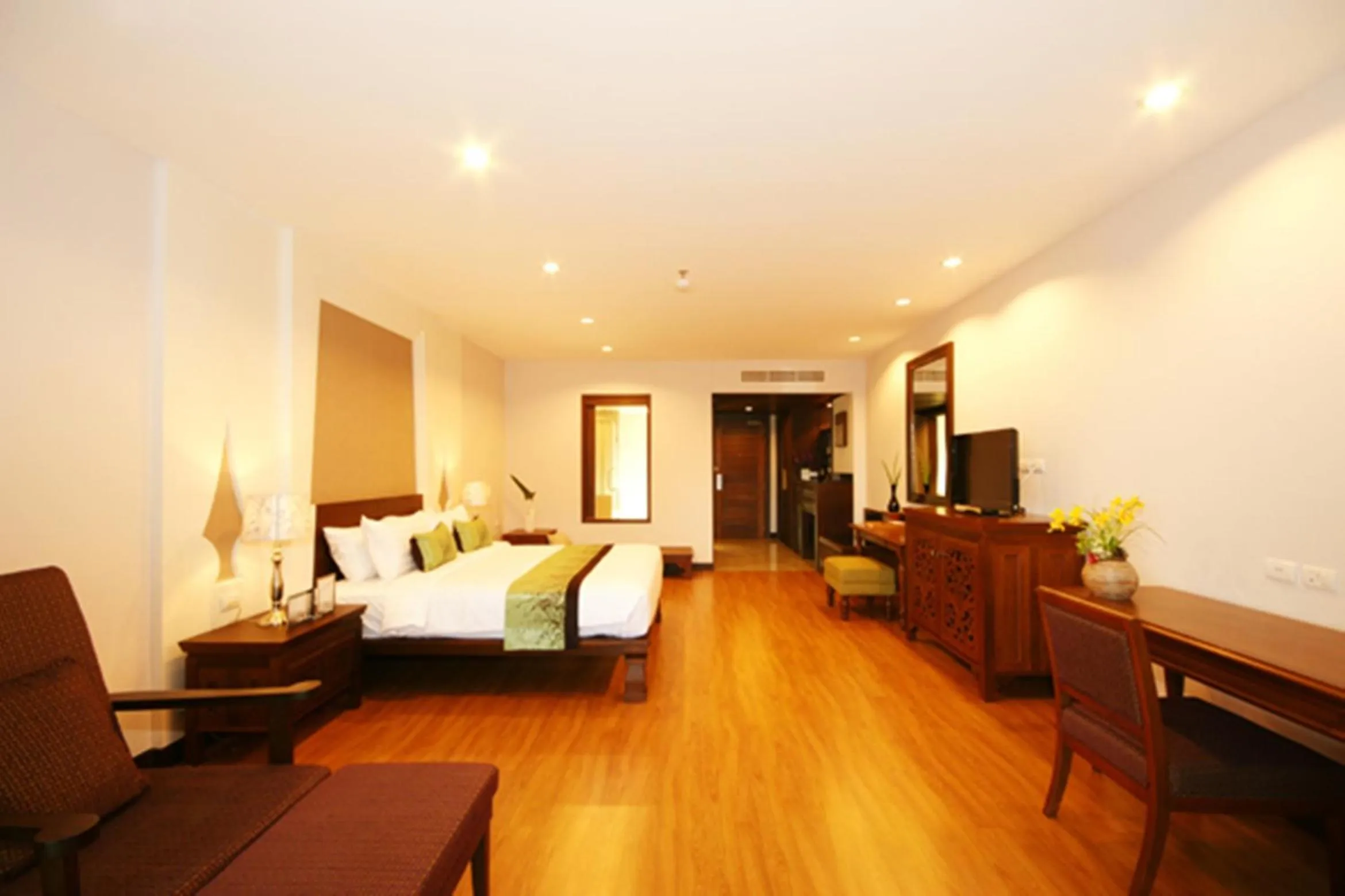 Deluxe Double Room in The Heritage Pattaya Beachfront Resort