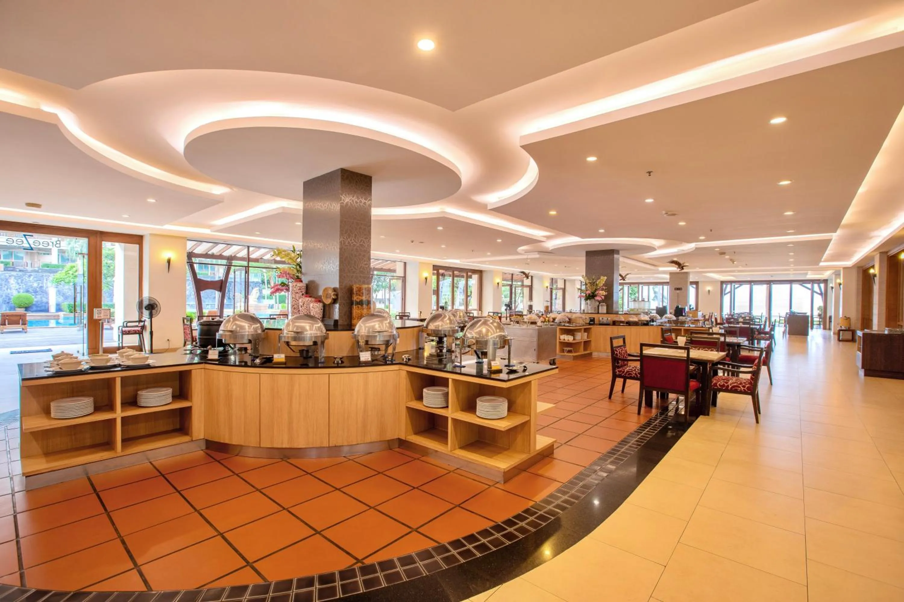 Breakfast in The Heritage Pattaya Beachfront Resort