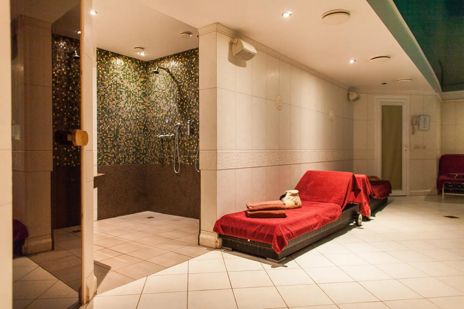 Spa and wellness centre/facilities in TB Palace Hotel & SPA