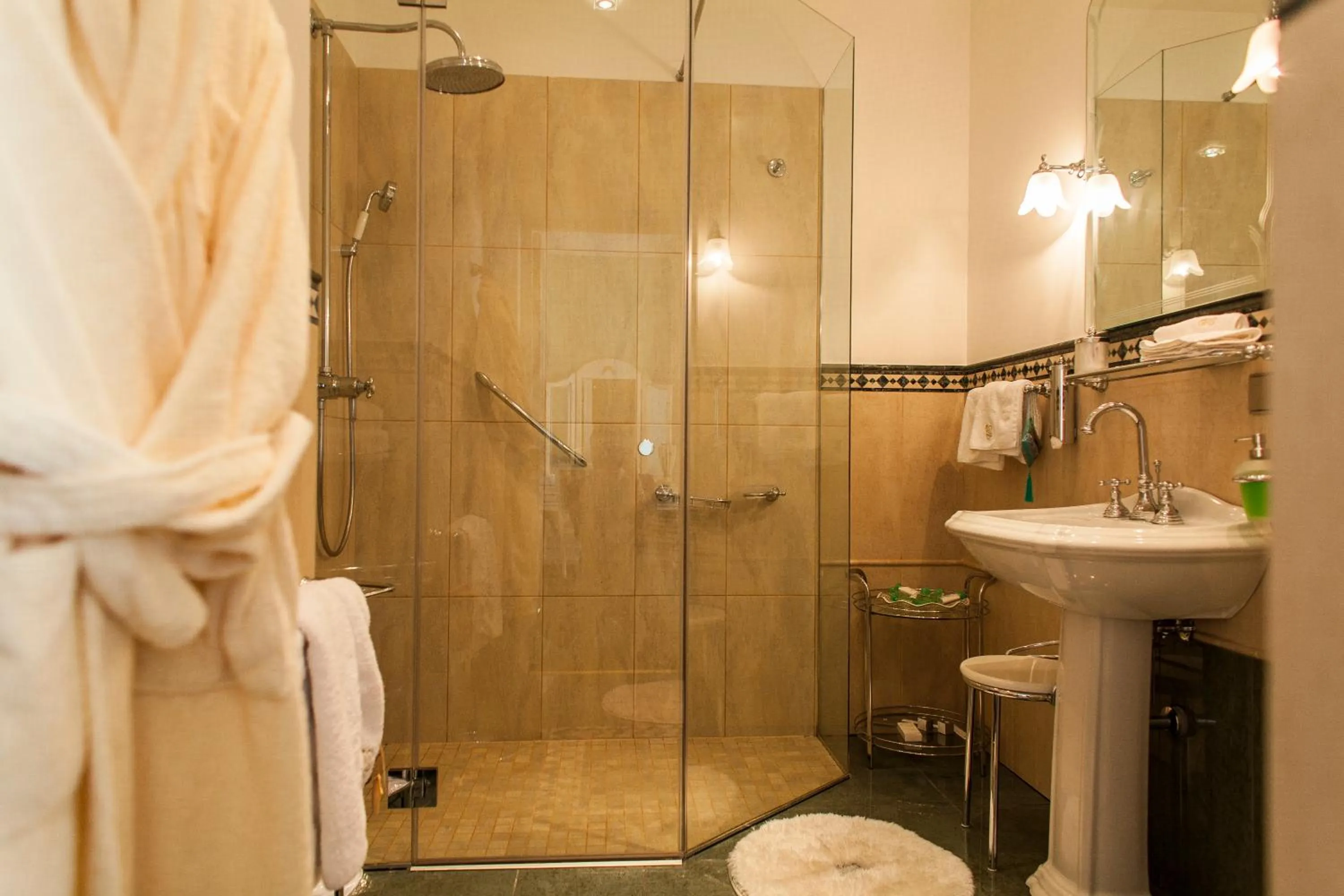 Bathroom in TB Palace Hotel & SPA