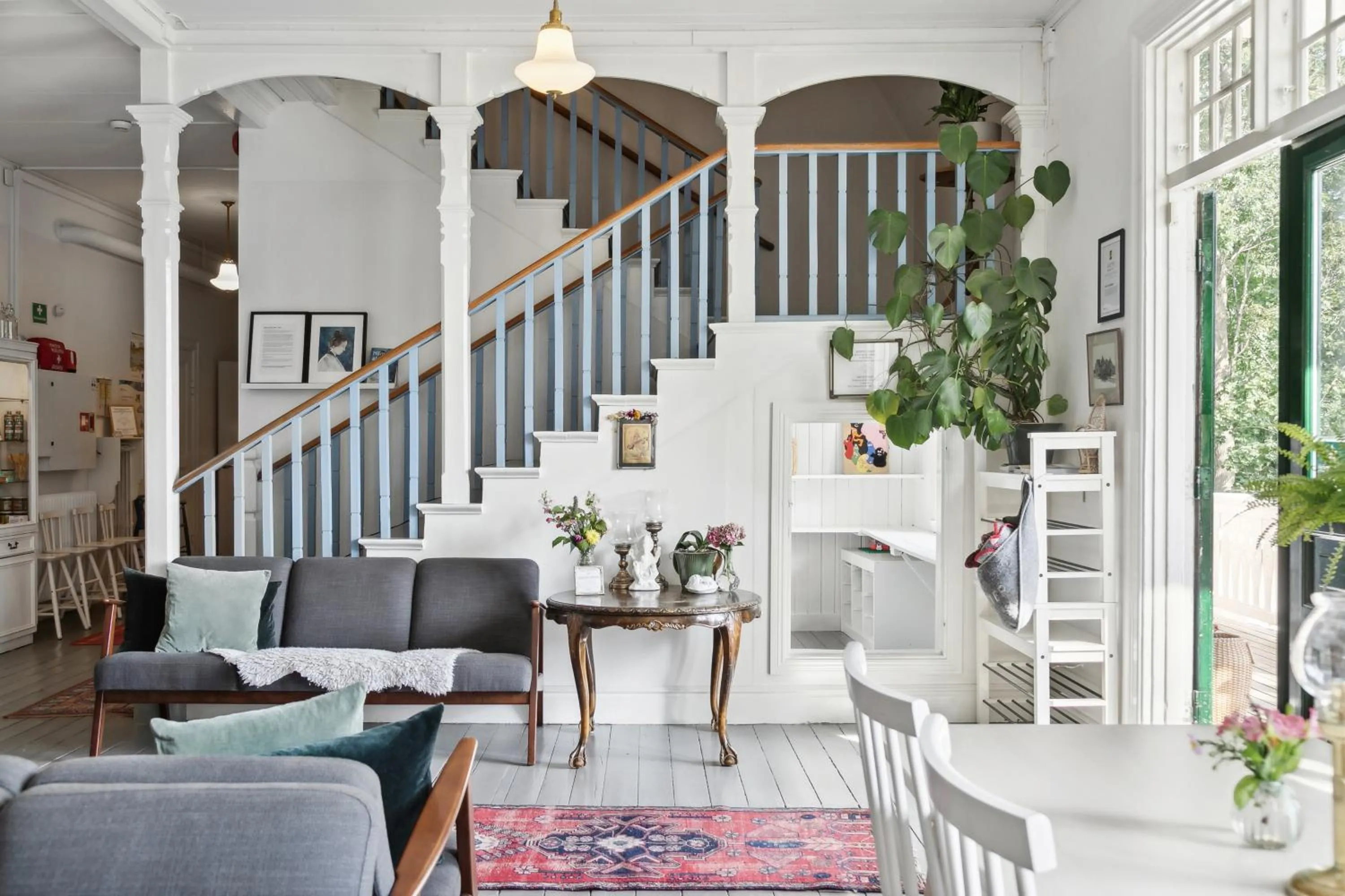 Communal lounge/ TV room in STF Villa Söderåsen B&B