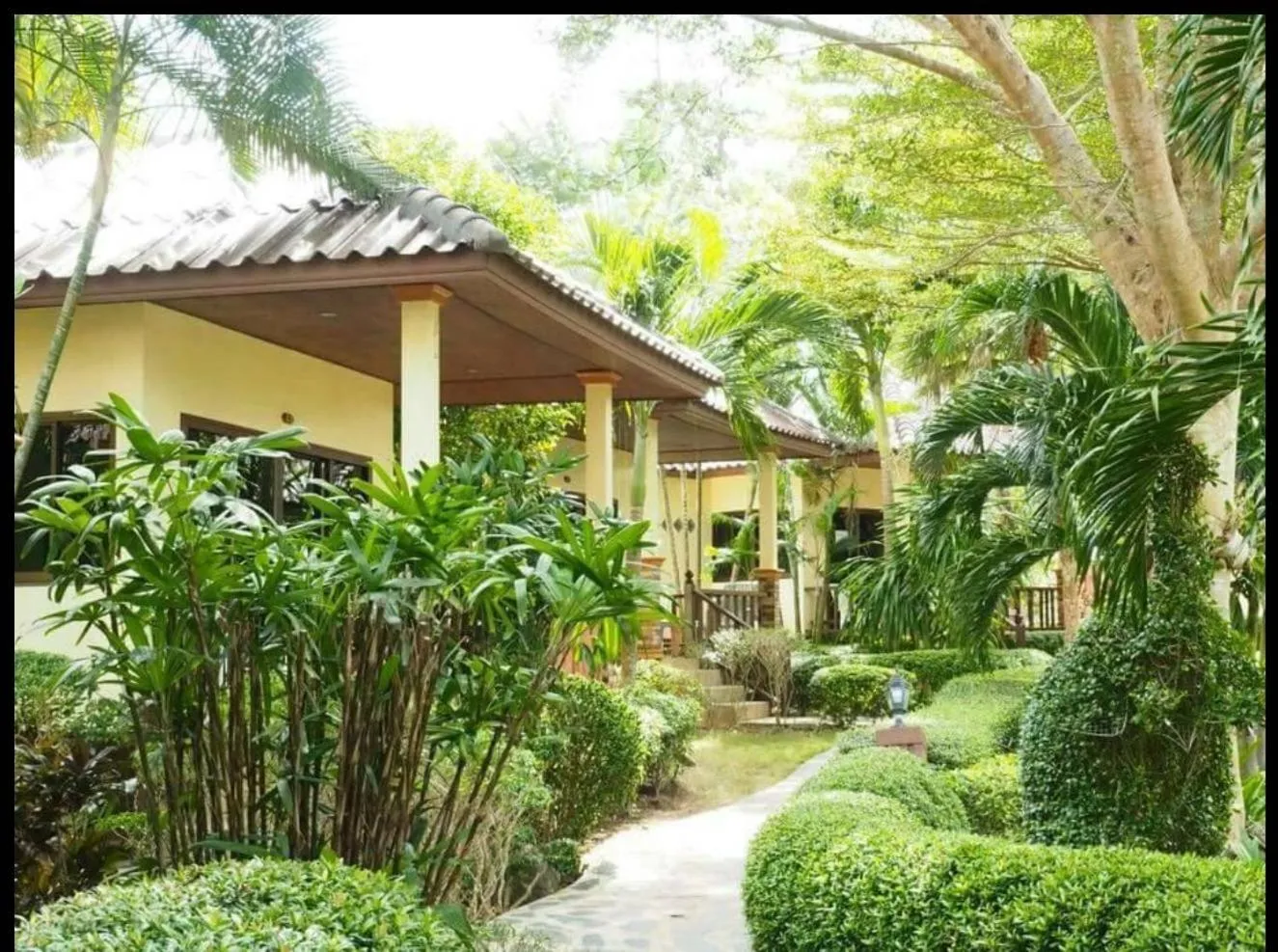 Street view in Koh Chang Bailan Beach Resort