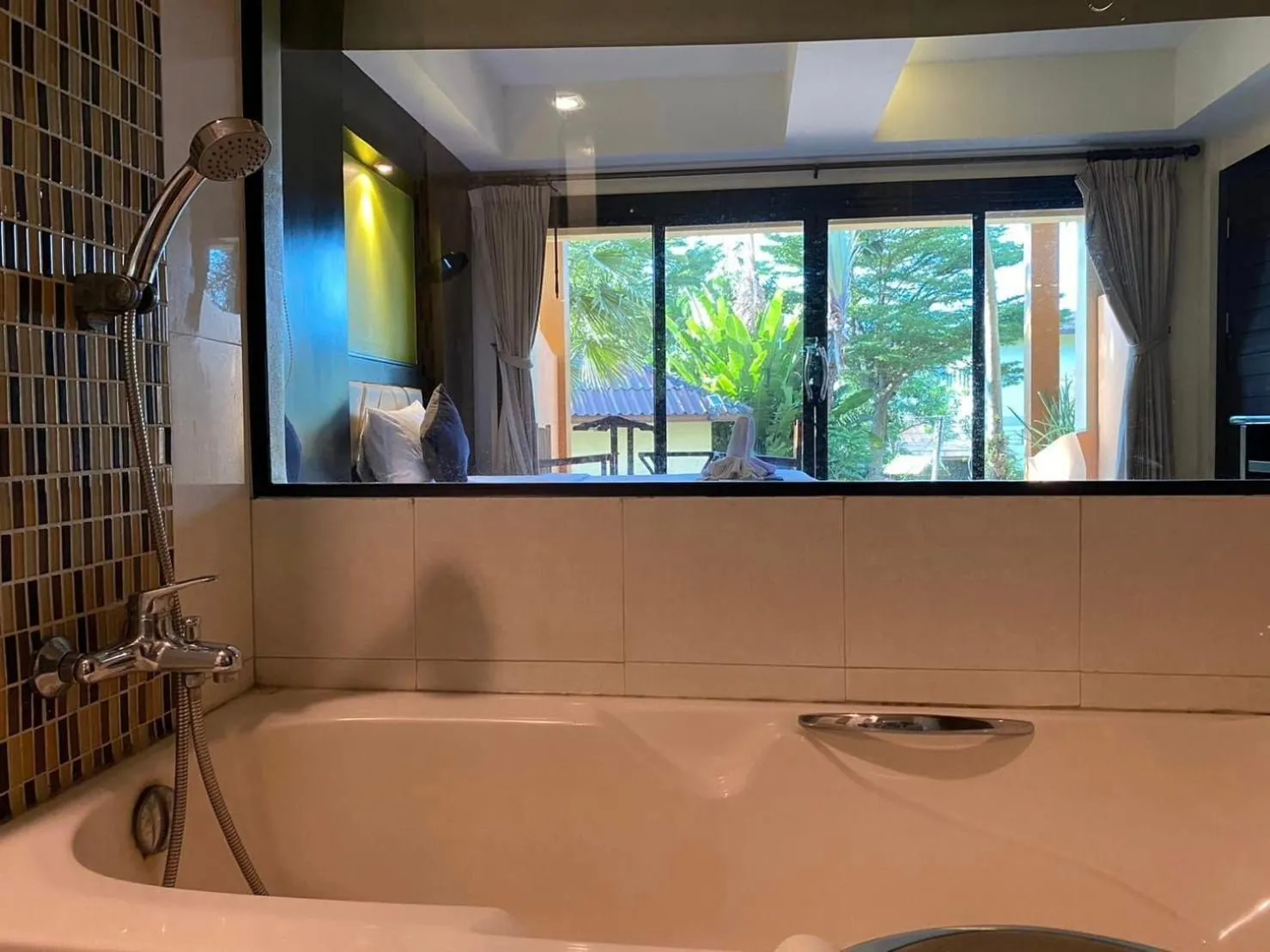 Koh Chang Bailan Beach Resort