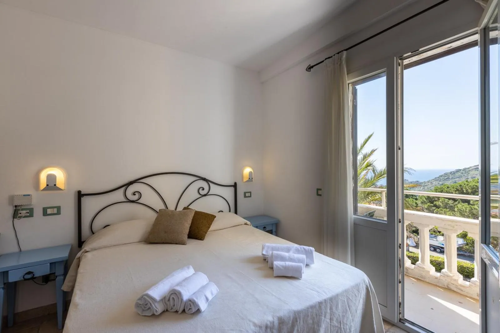 Photo of the whole room, Bed in Hotel Castello Monticello