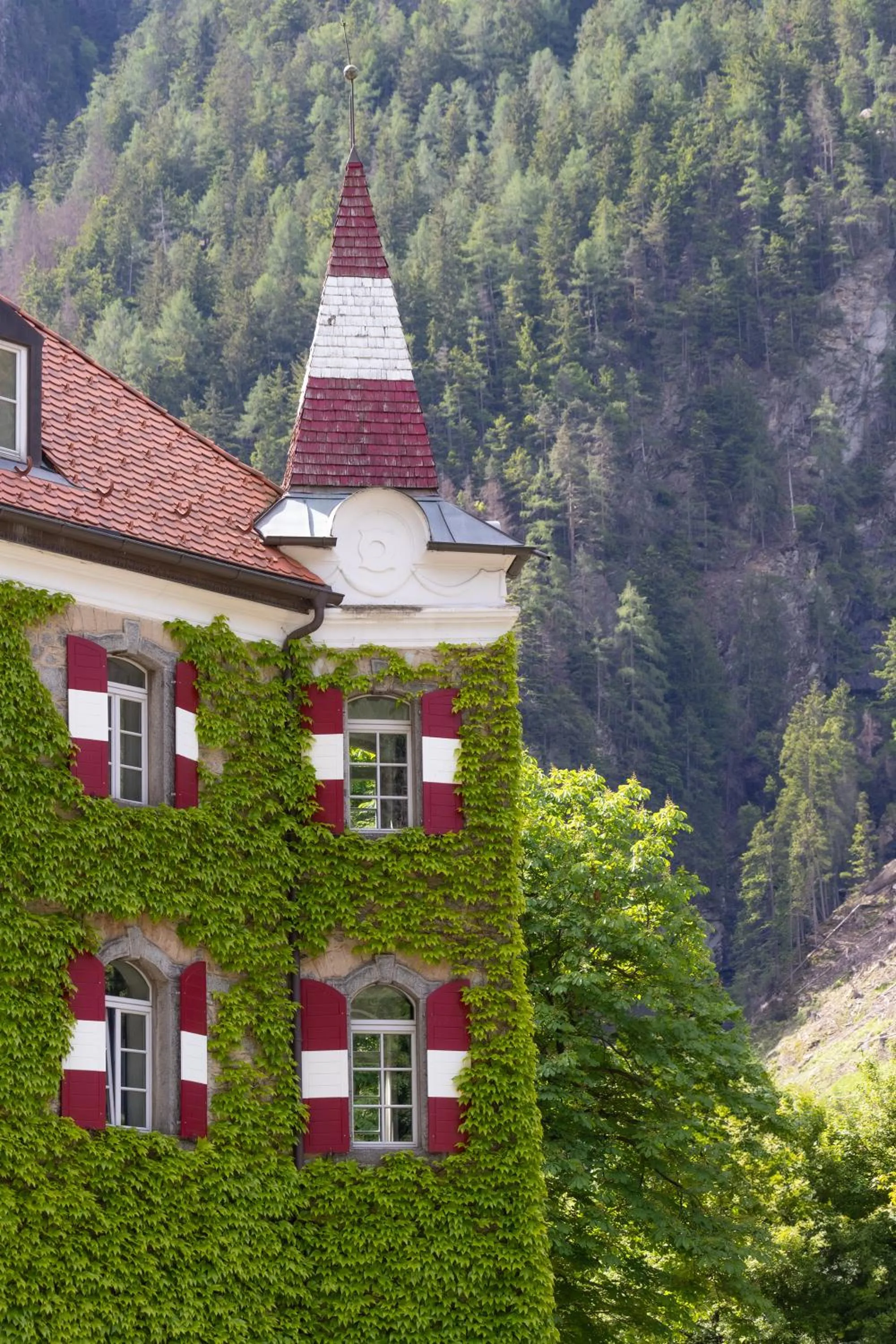 Property building in Hotel Sachsenklemme
