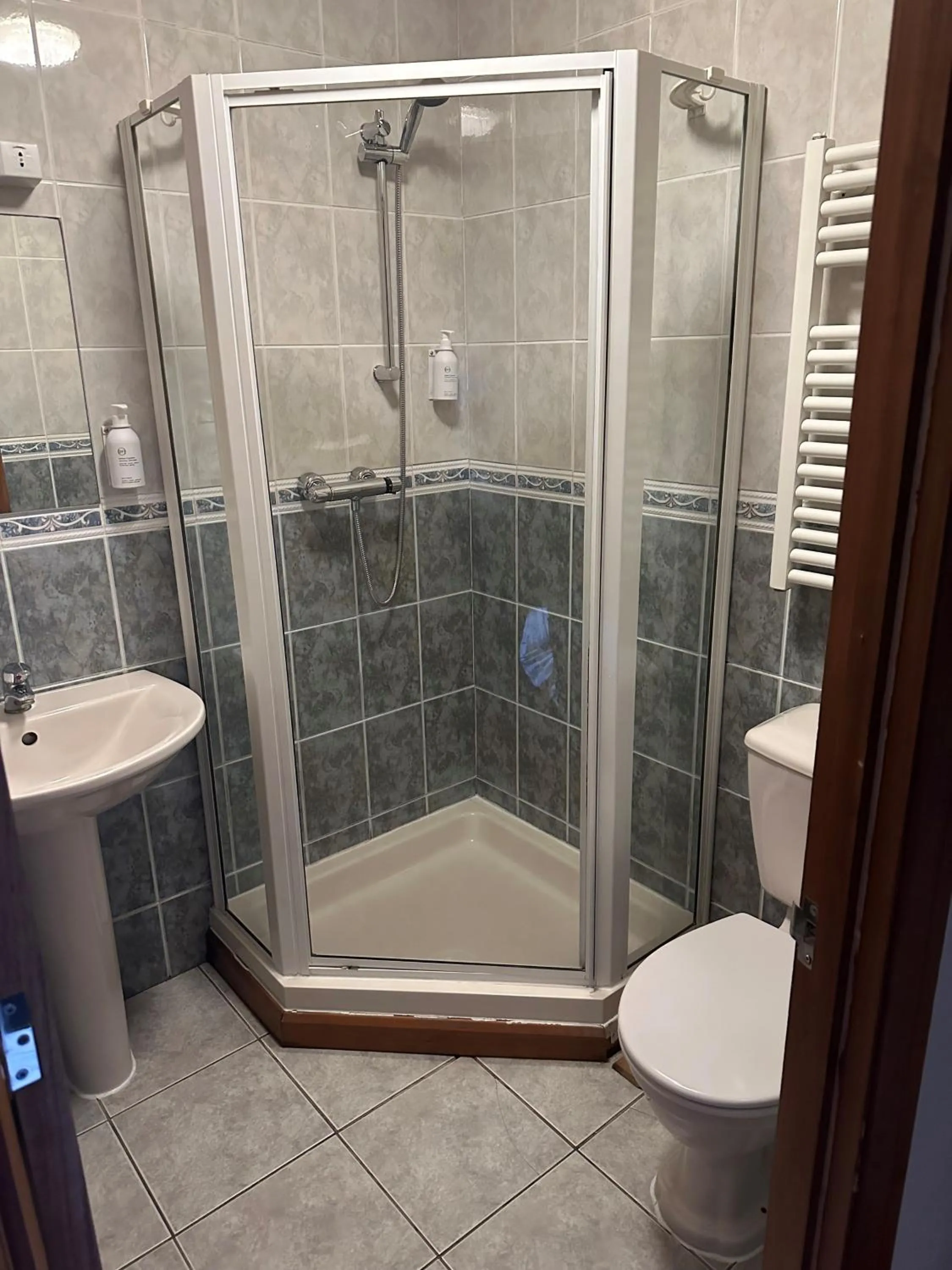 Shower in The Red Admiral Gosforth CA20 1BP