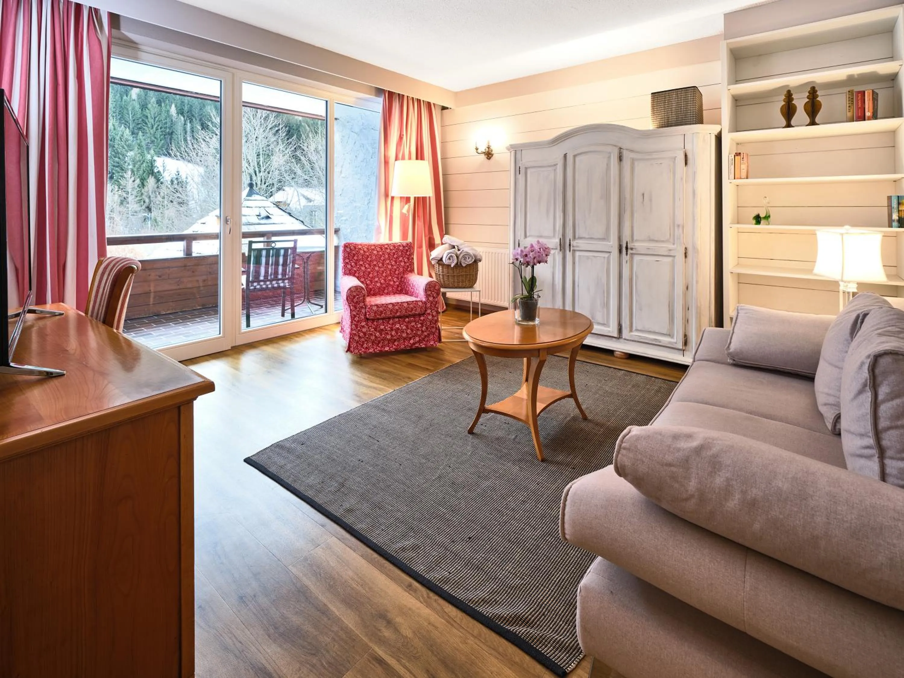 Seating area in Hotel Sonnalm - SPA,Idyll,Dining