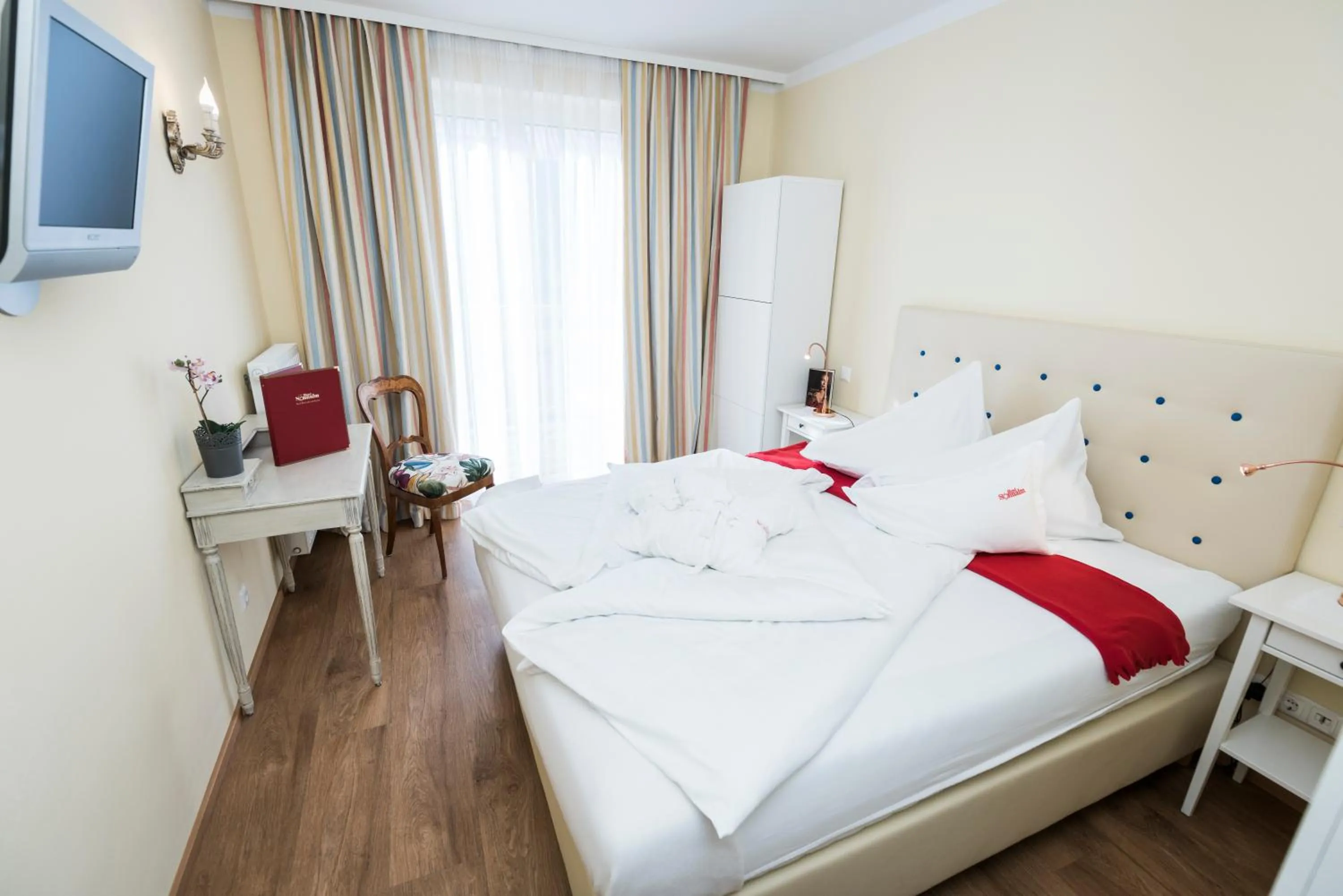 Bed in Hotel Sonnalm - SPA,Idyll,Dining