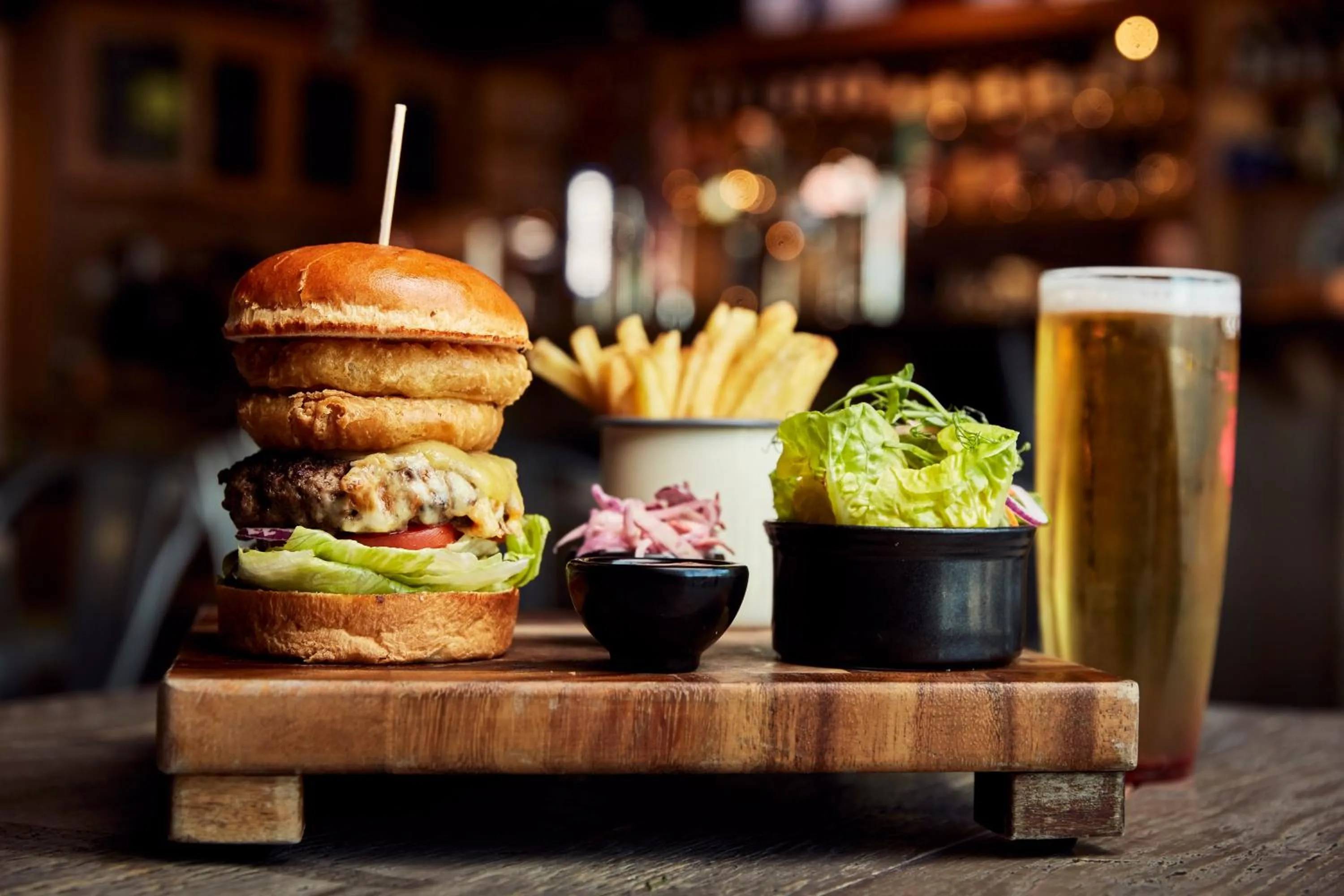 Restaurant/places to eat in Tŷ Magor