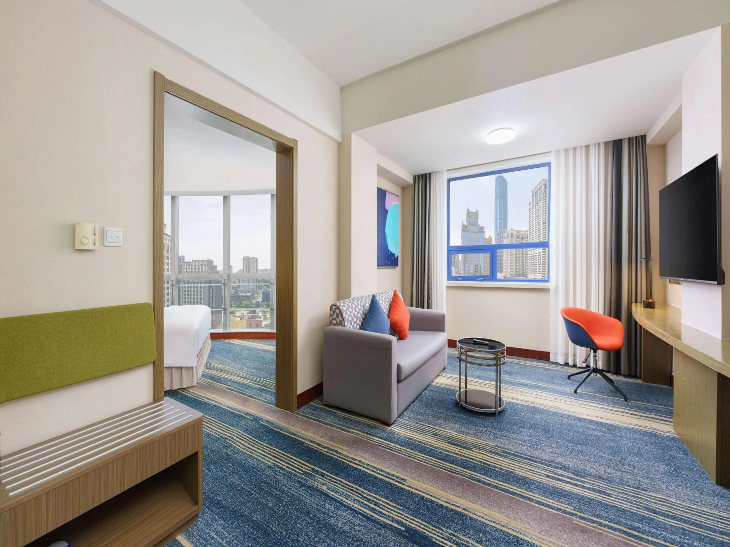 Photo of the whole room in Holiday Inn Express City Centre Dalian by IHG