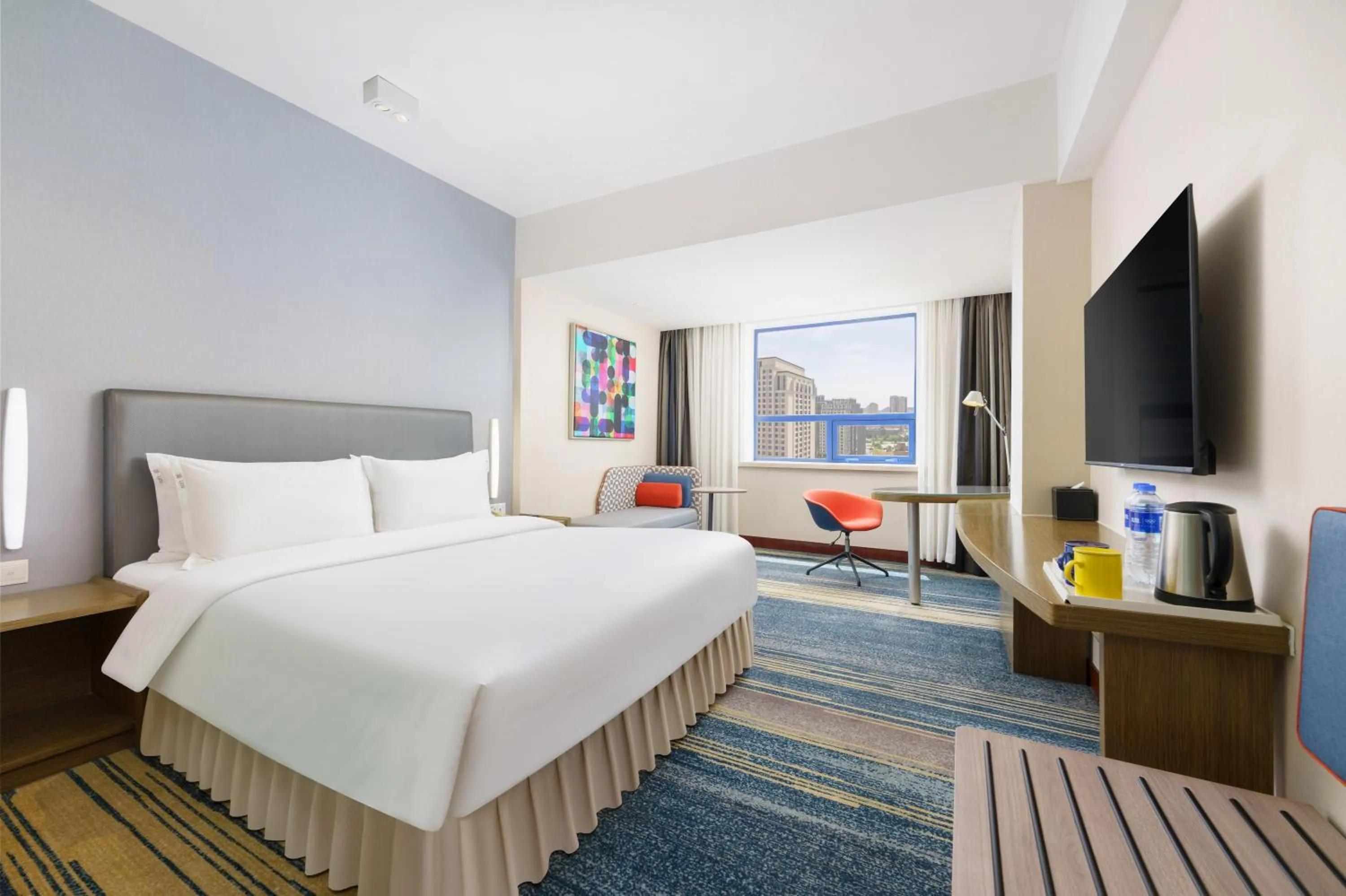 Bedroom in Holiday Inn Express City Centre Dalian by IHG