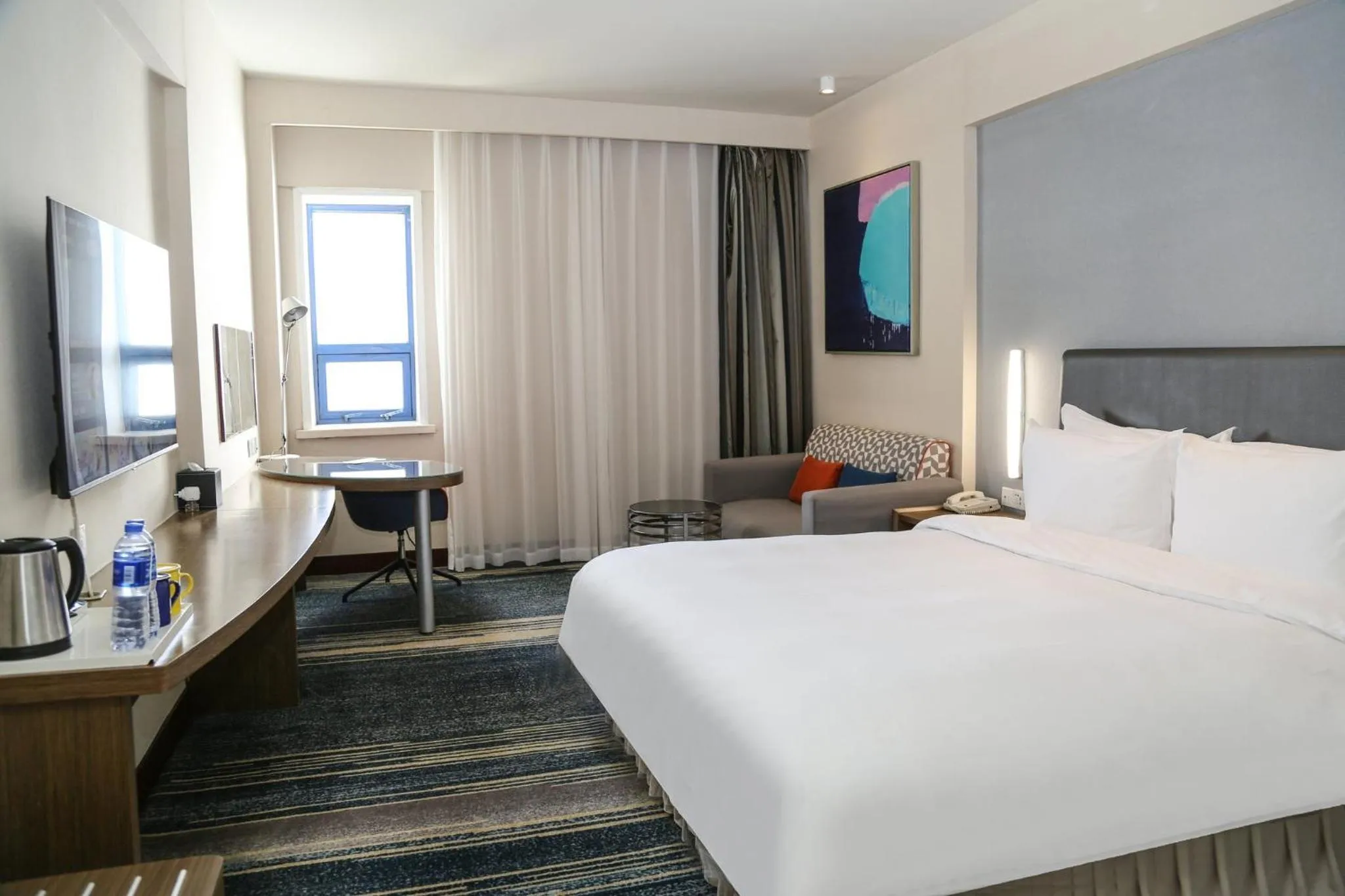 Photo of the whole room in Holiday Inn Express City Centre Dalian by IHG