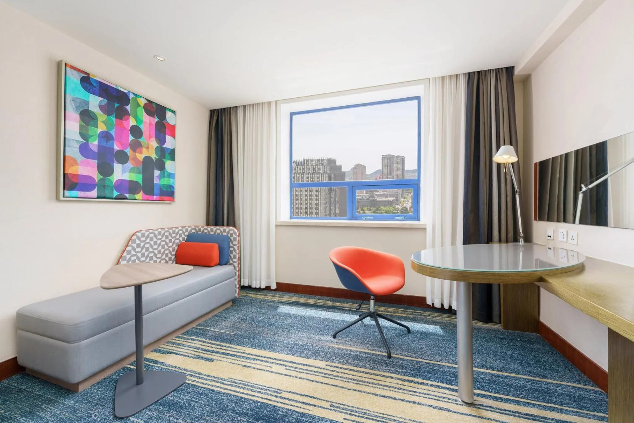 Photo of the whole room in Holiday Inn Express City Centre Dalian by IHG