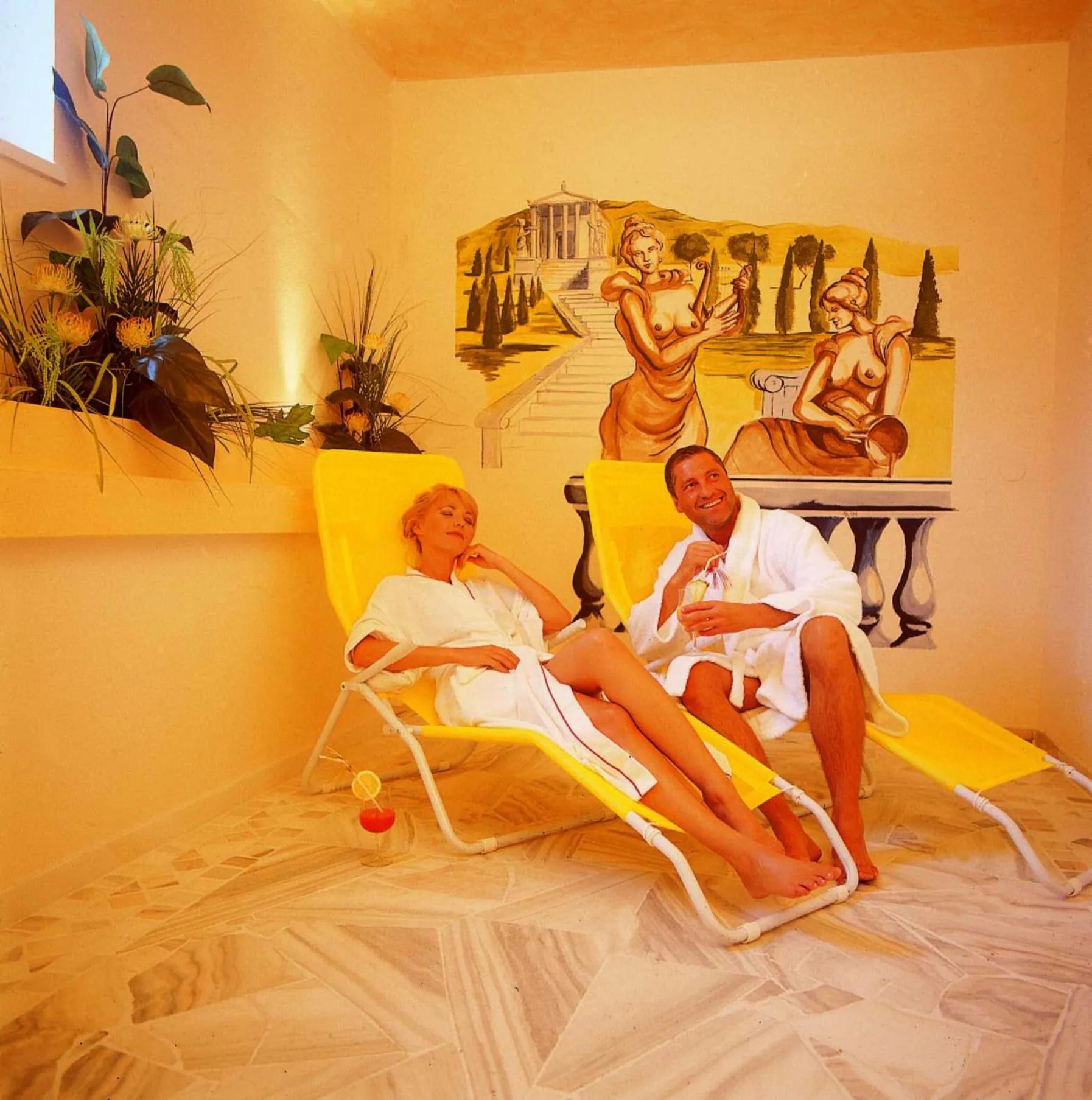 People in Hotel Lisa