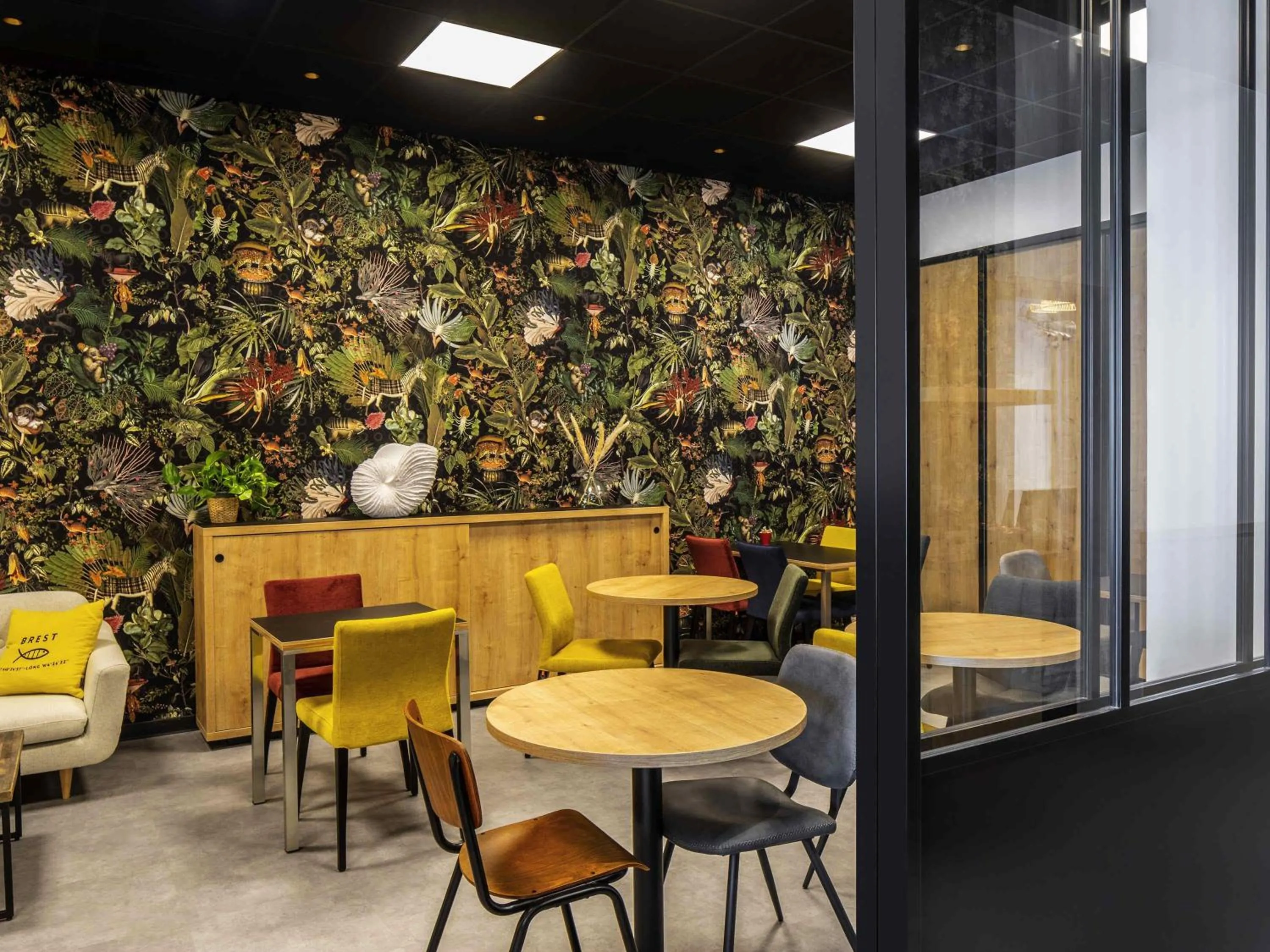 Property building in ibis Brest Centre