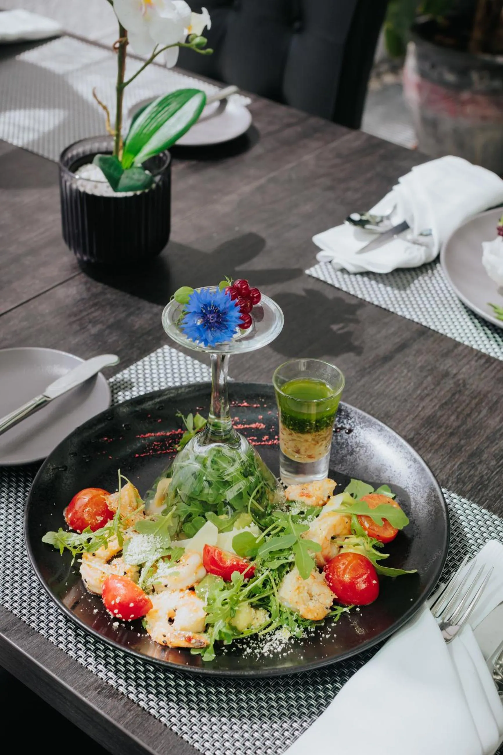 Restaurant/places to eat in Rixwell Elefant Hotel