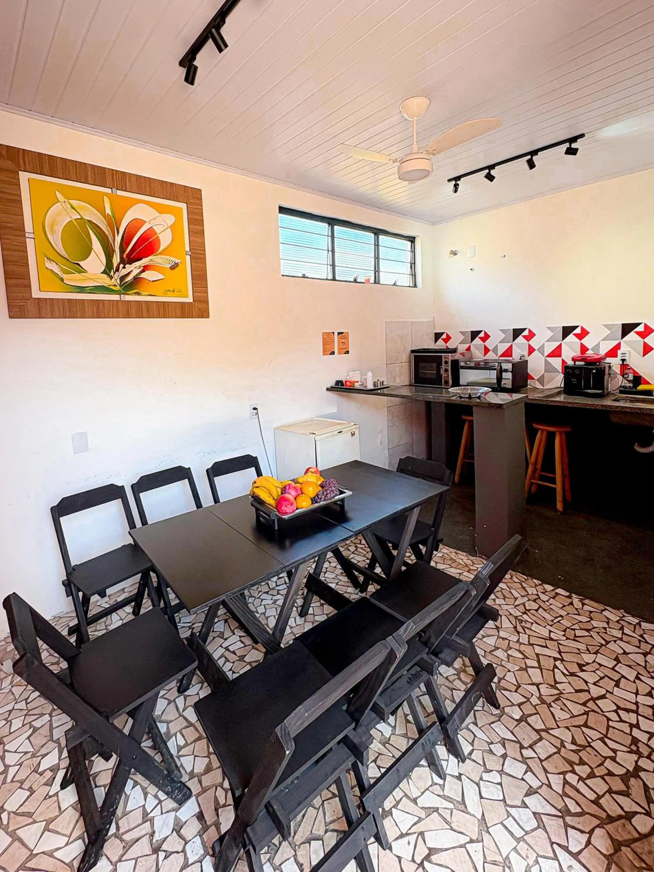 Kitchen or kitchenette in Pousada Caminhos do Interior