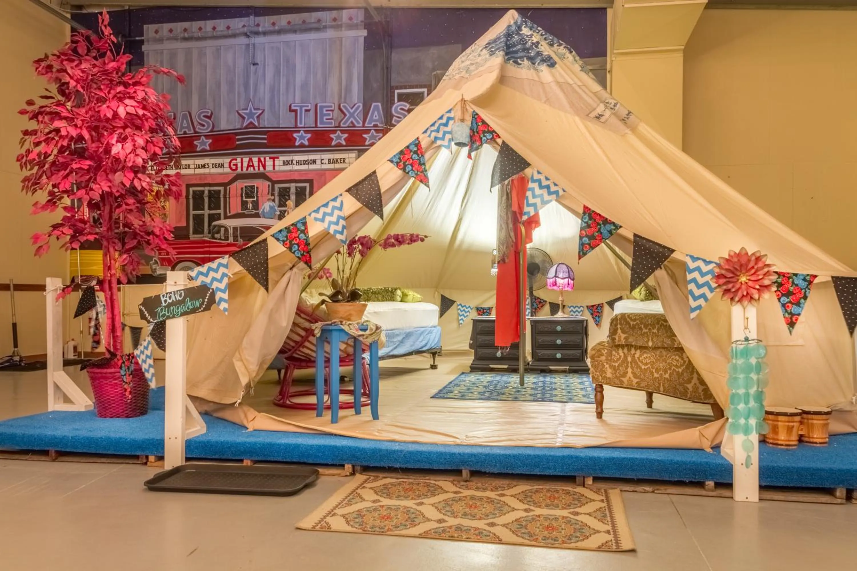 Bedroom in Lone Star Glamp Inn