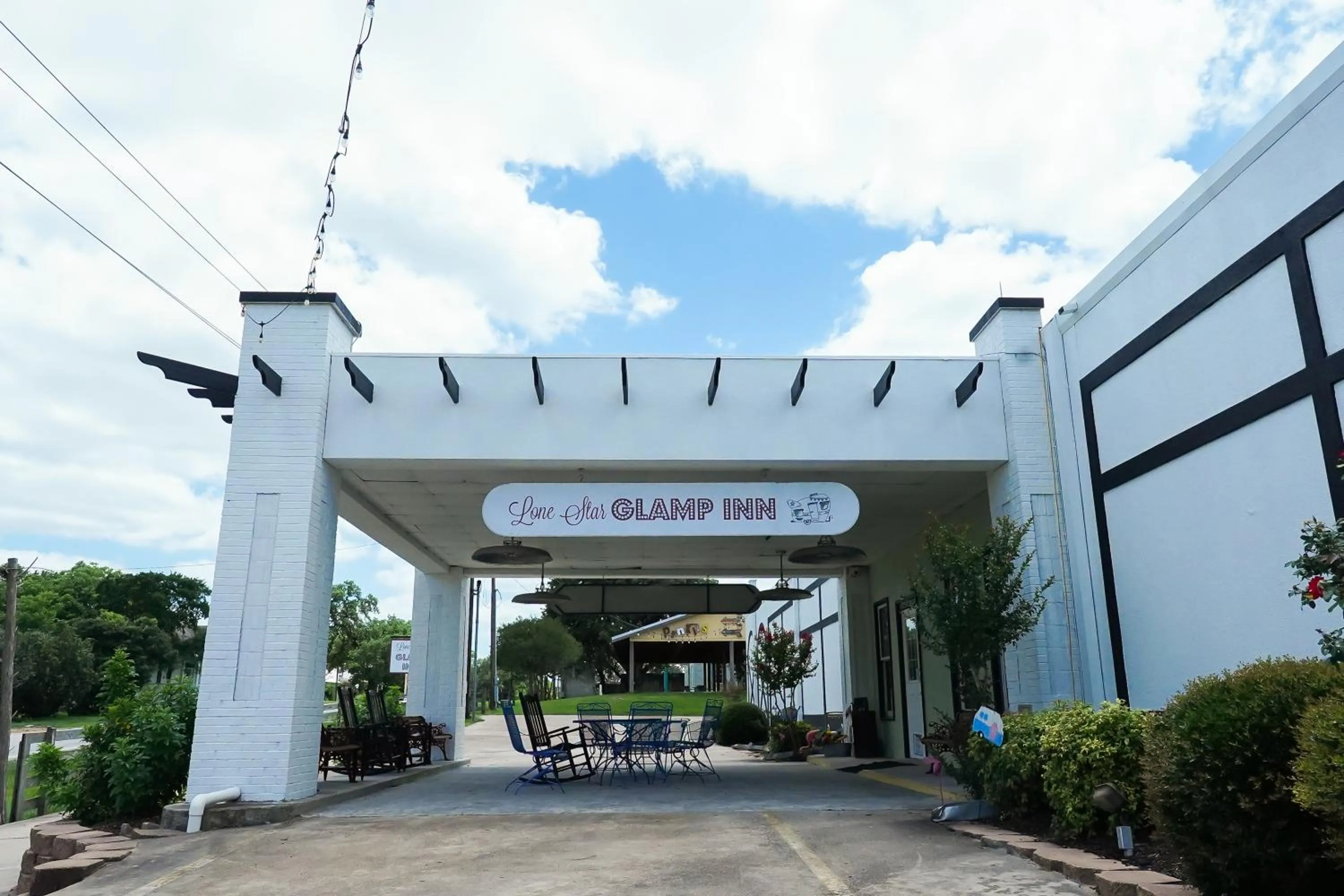 Property building in Lone Star Glamp Inn
