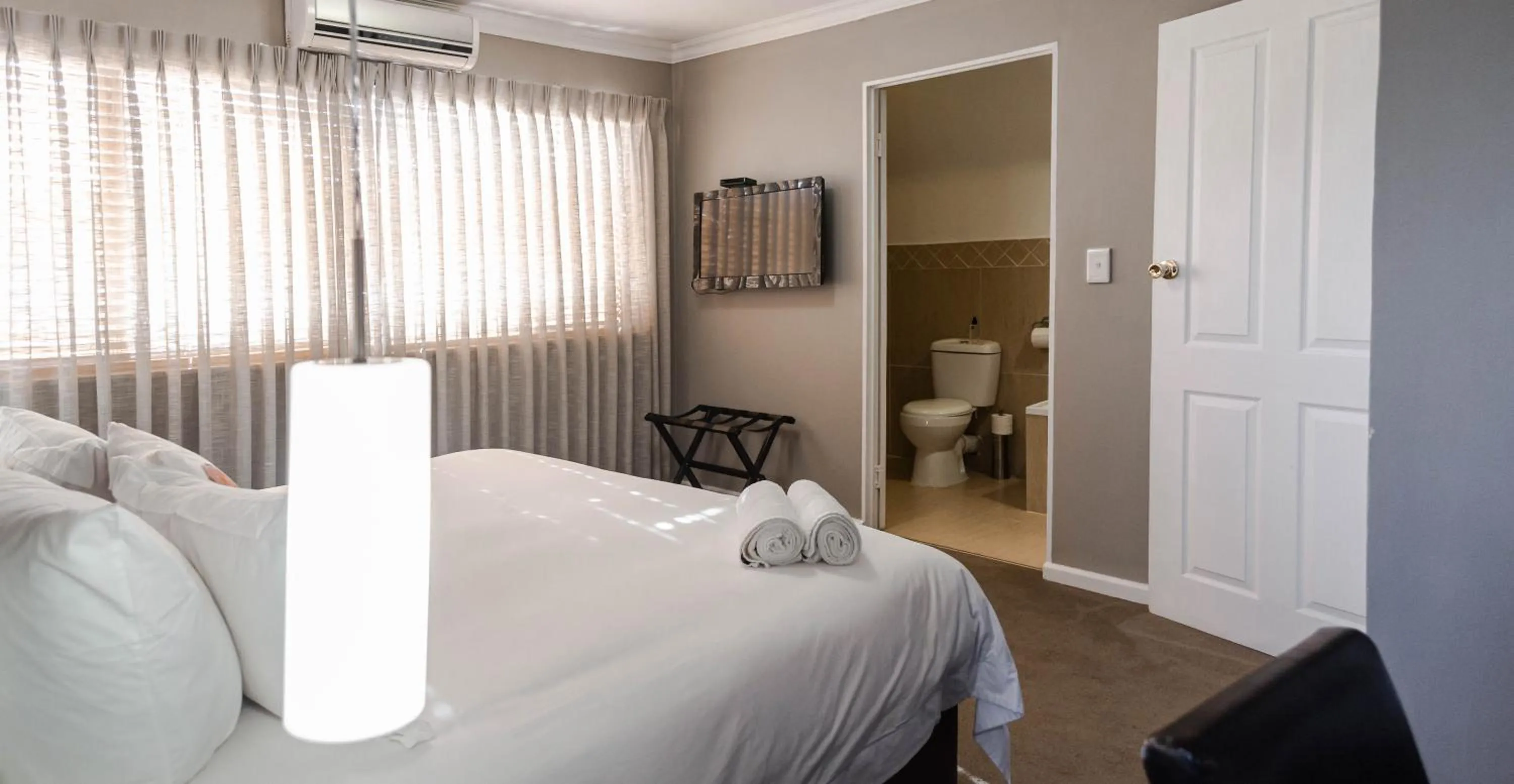 Bedroom, Bed in Ruslamere Hotel and Conference Centre