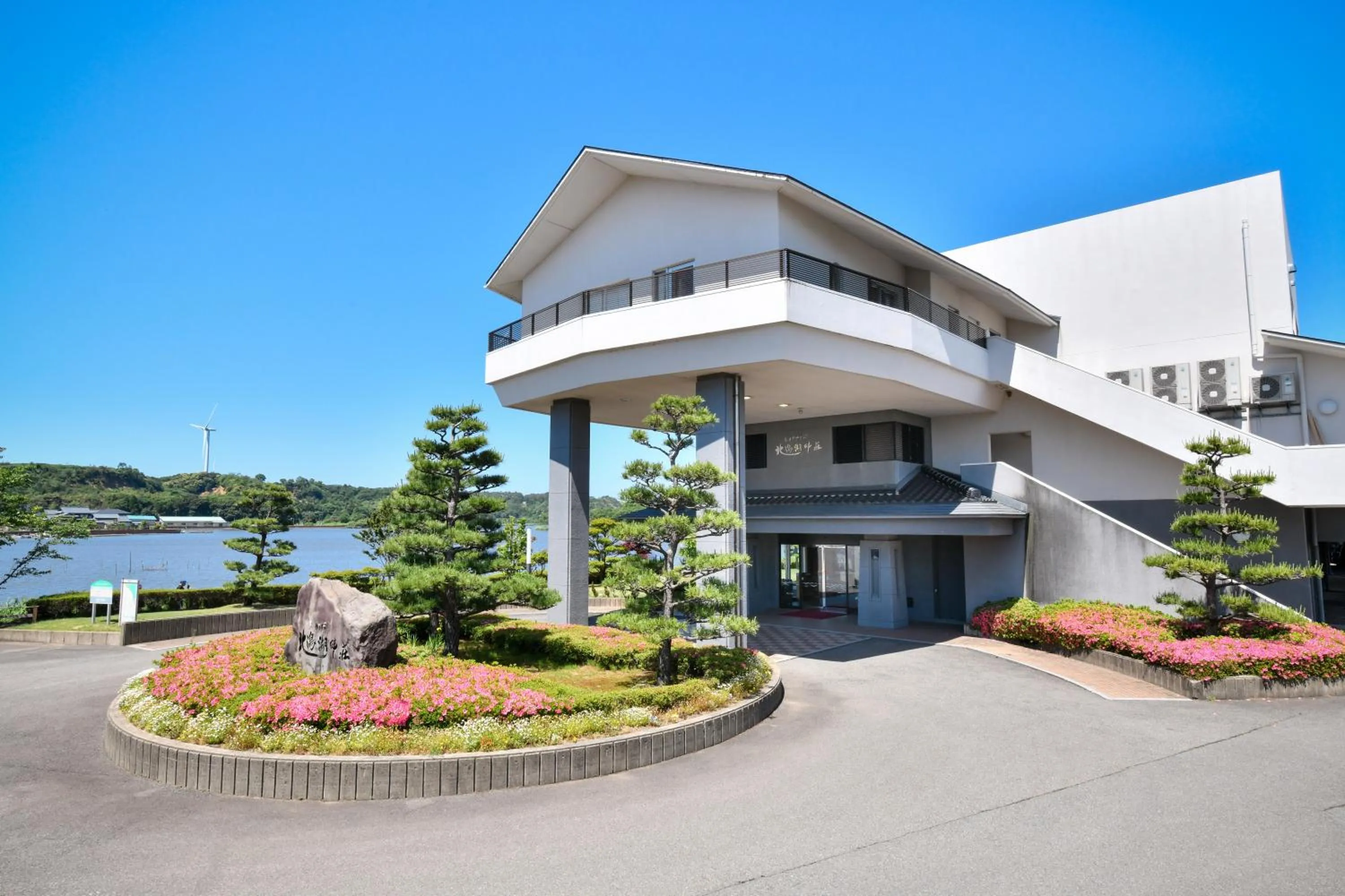 Facade/entrance in Awara Kitagata Onsen Kohanso Hana Yurari
