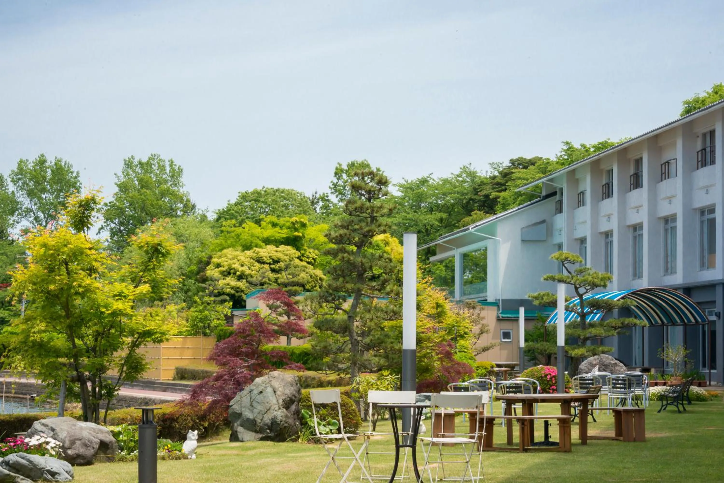 Property building in Awara Kitagata Onsen Kohanso Hana Yurari