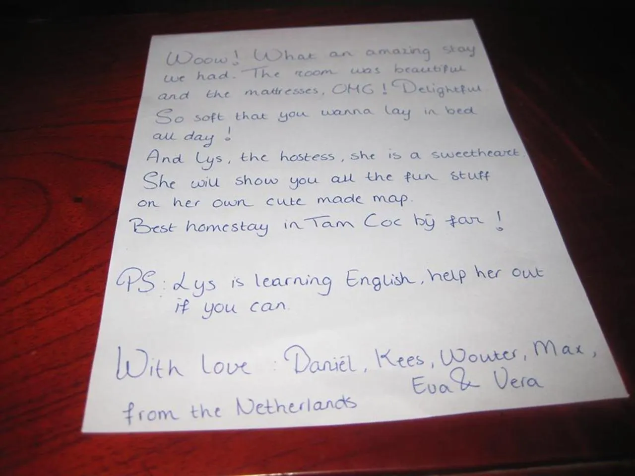 Text overlay in Lys Homestay