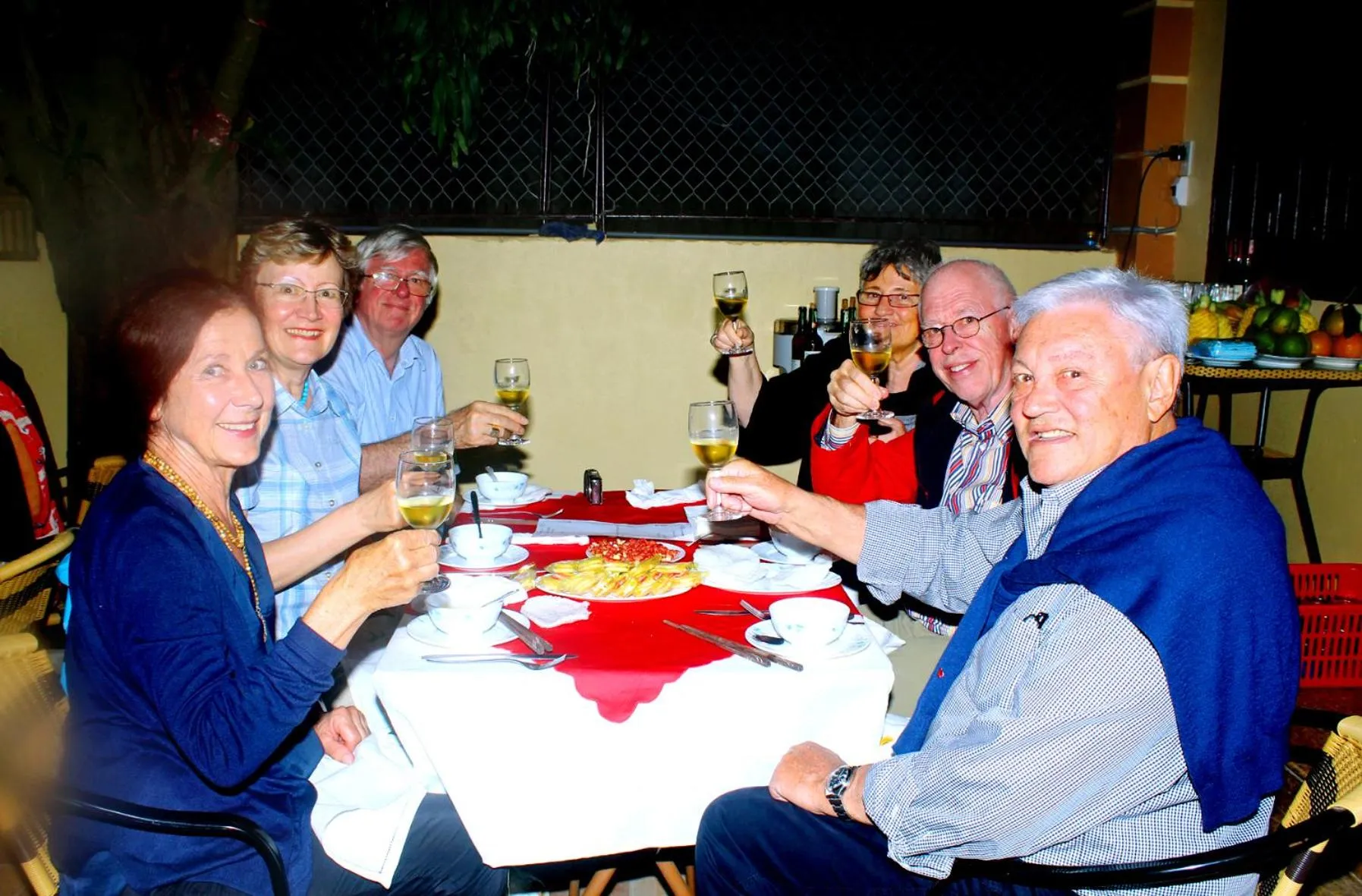 Restaurant/places to eat in Lys Homestay