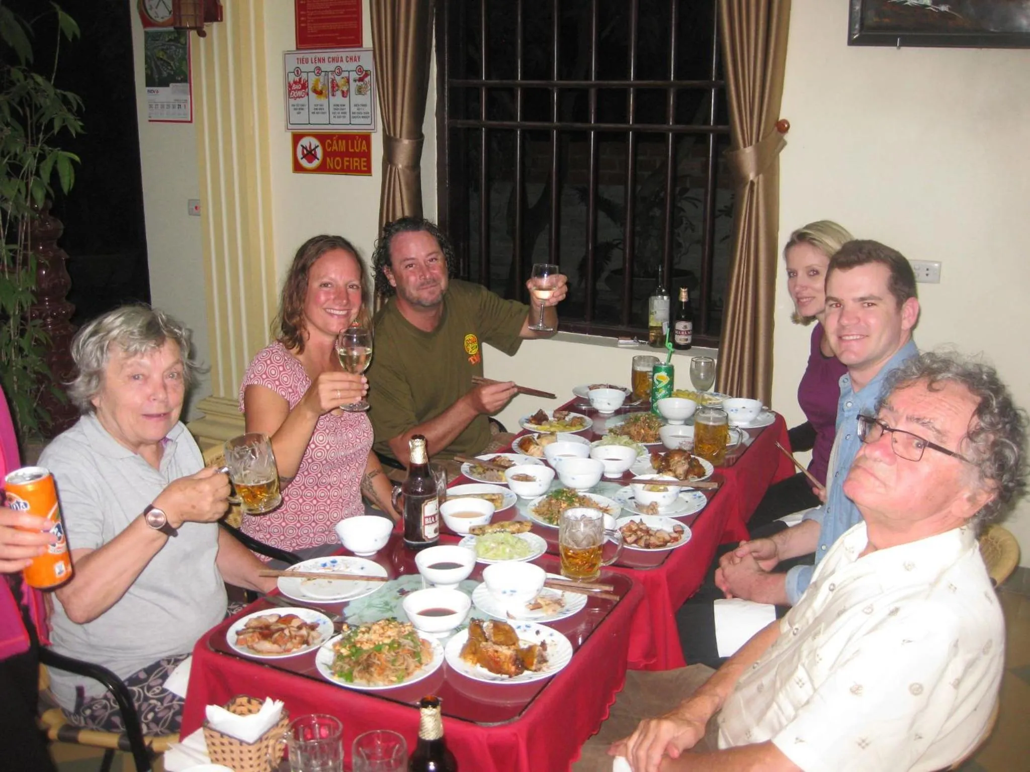 Restaurant/places to eat in Lys Homestay