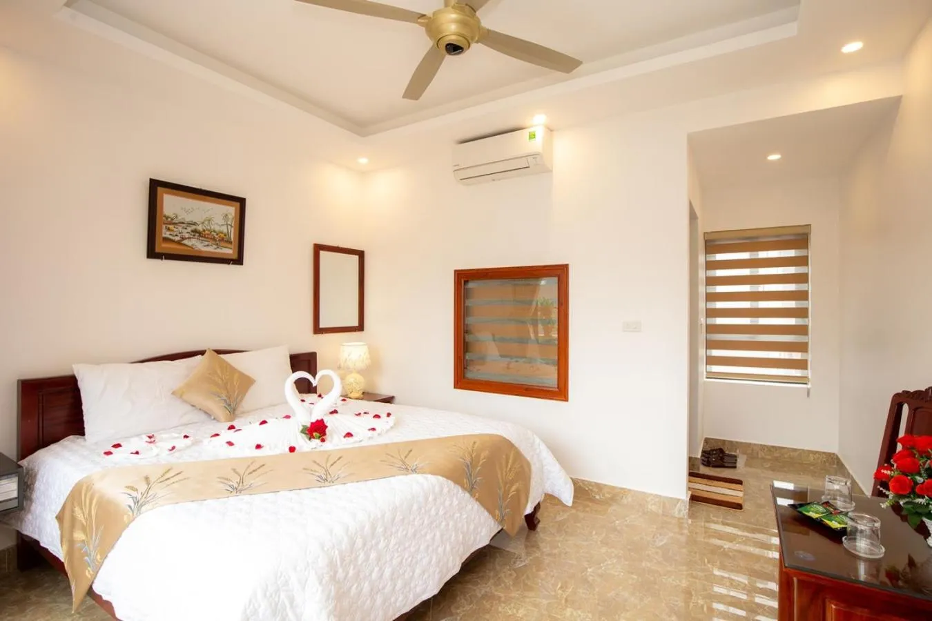 Photo of the whole room, Bed in Lys Homestay