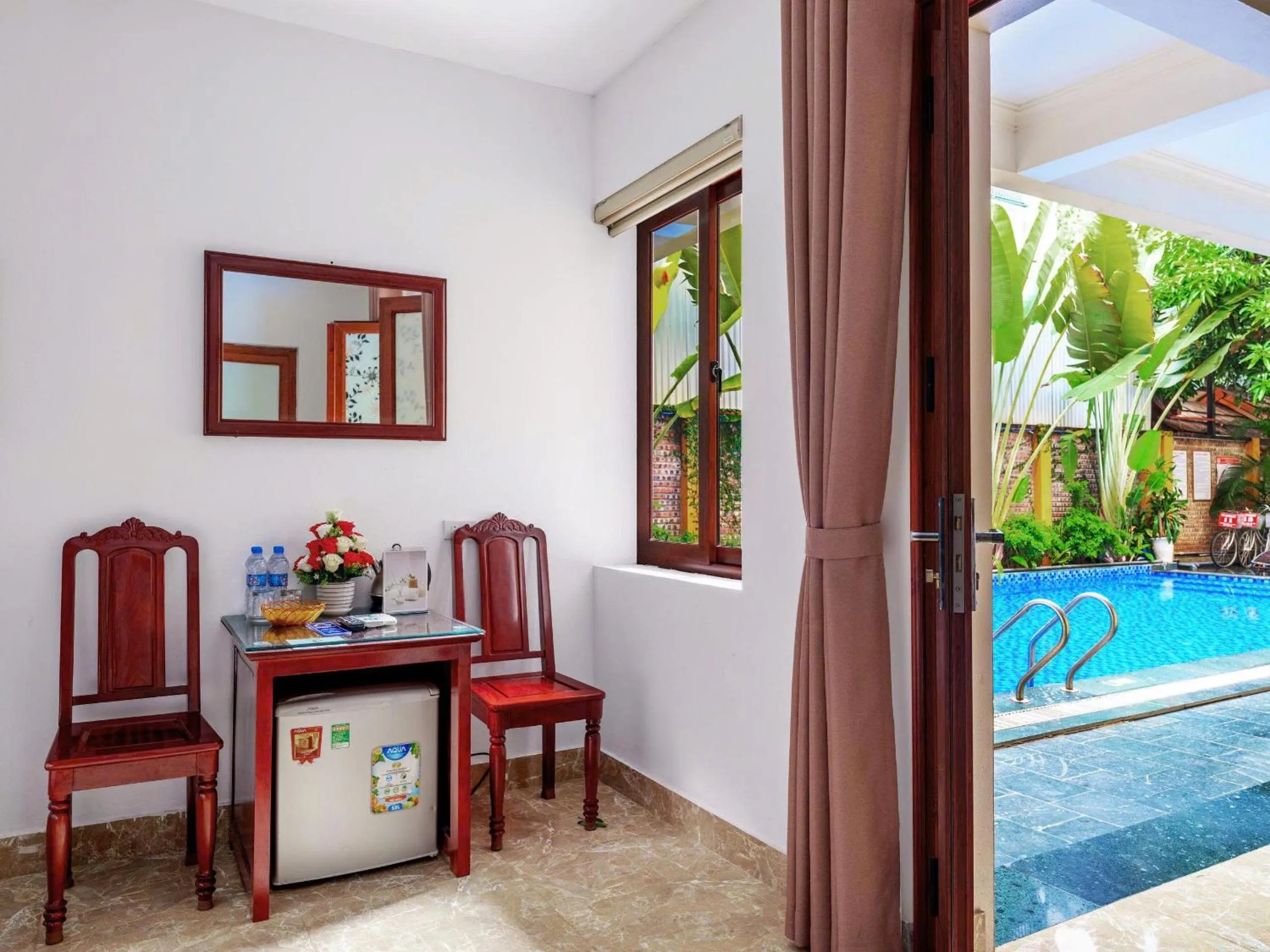 Pool view in Lys Homestay