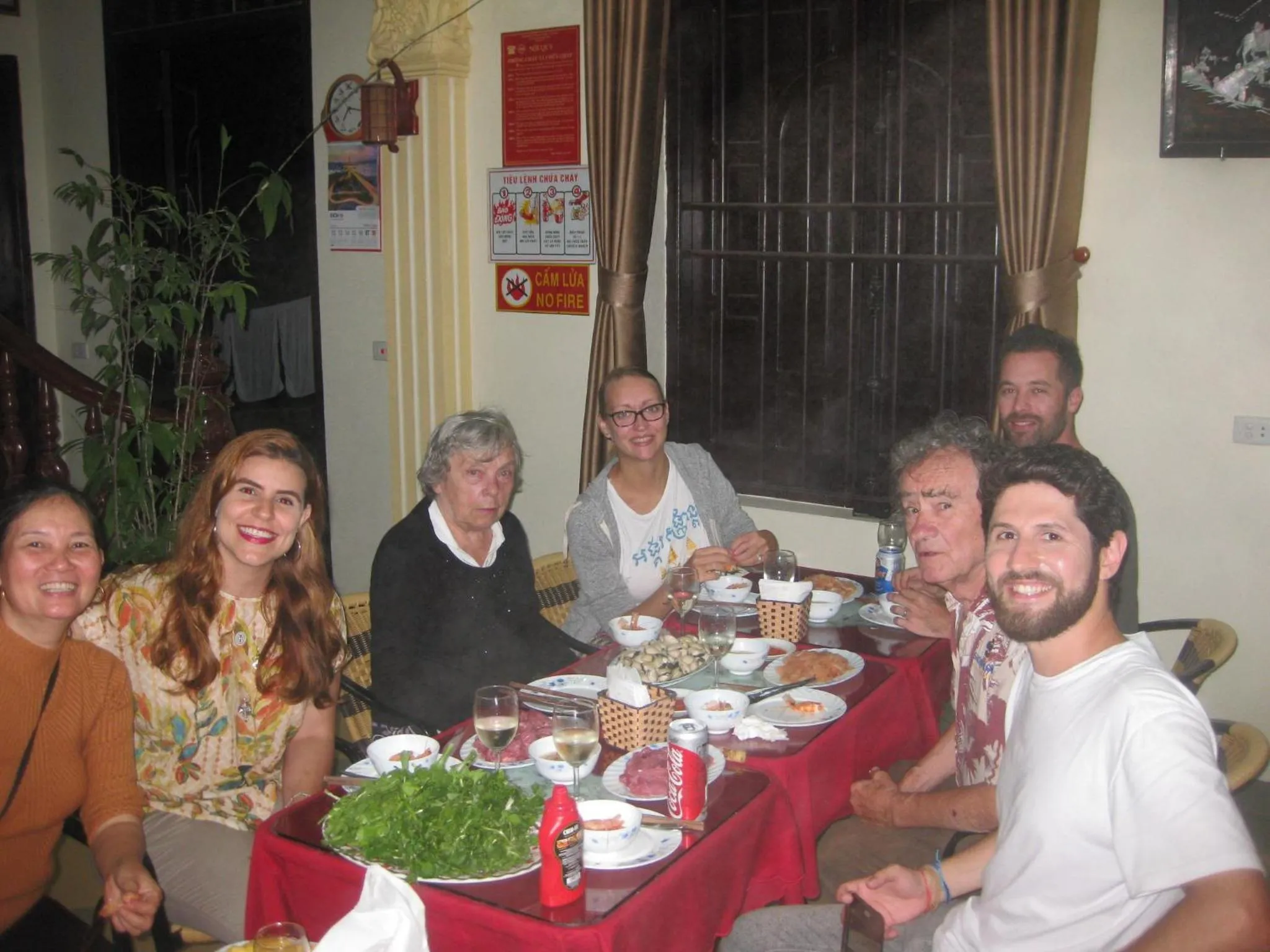 Restaurant/places to eat in Lys Homestay