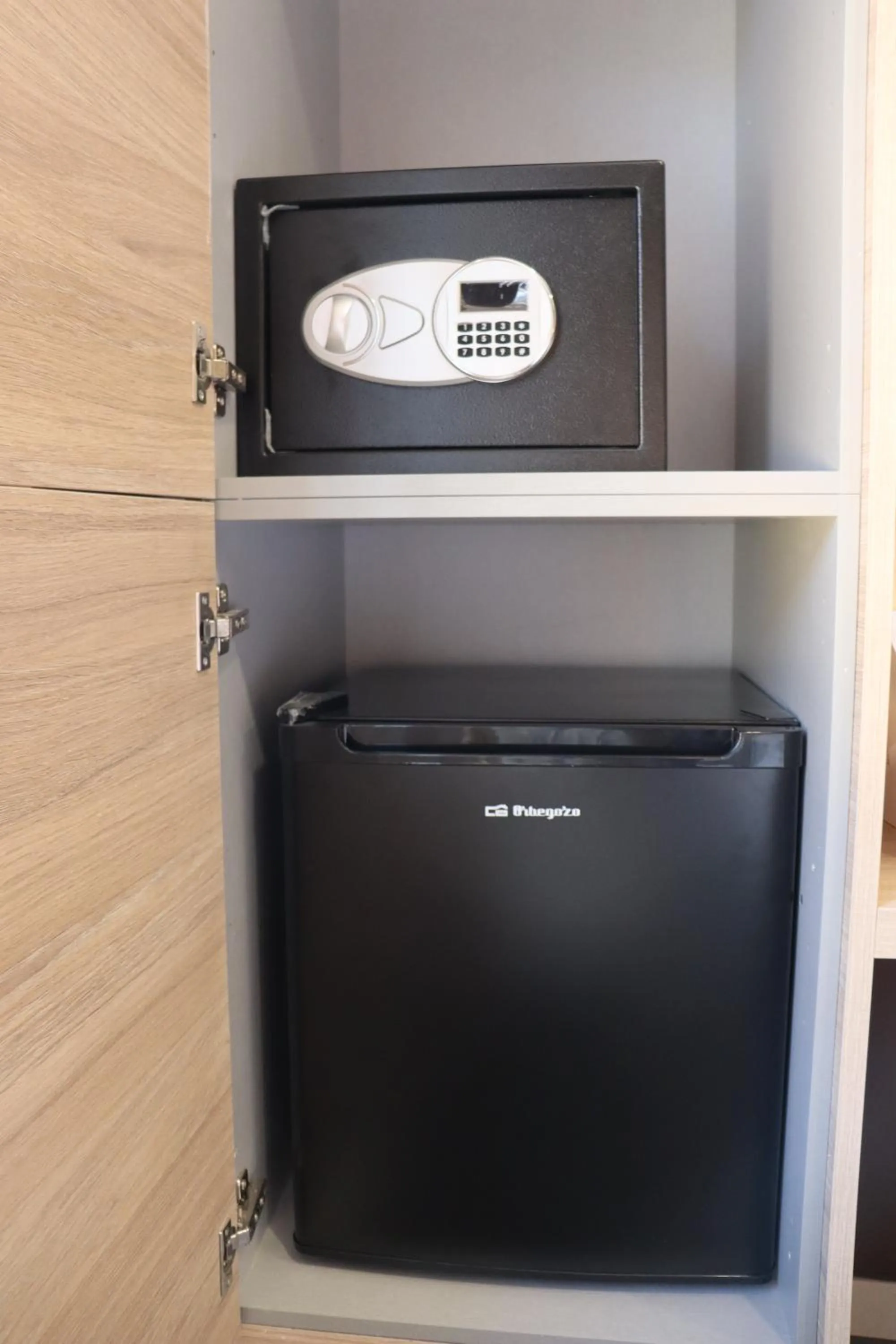 oven in Hotel Restaurant Rose des Pyrénées