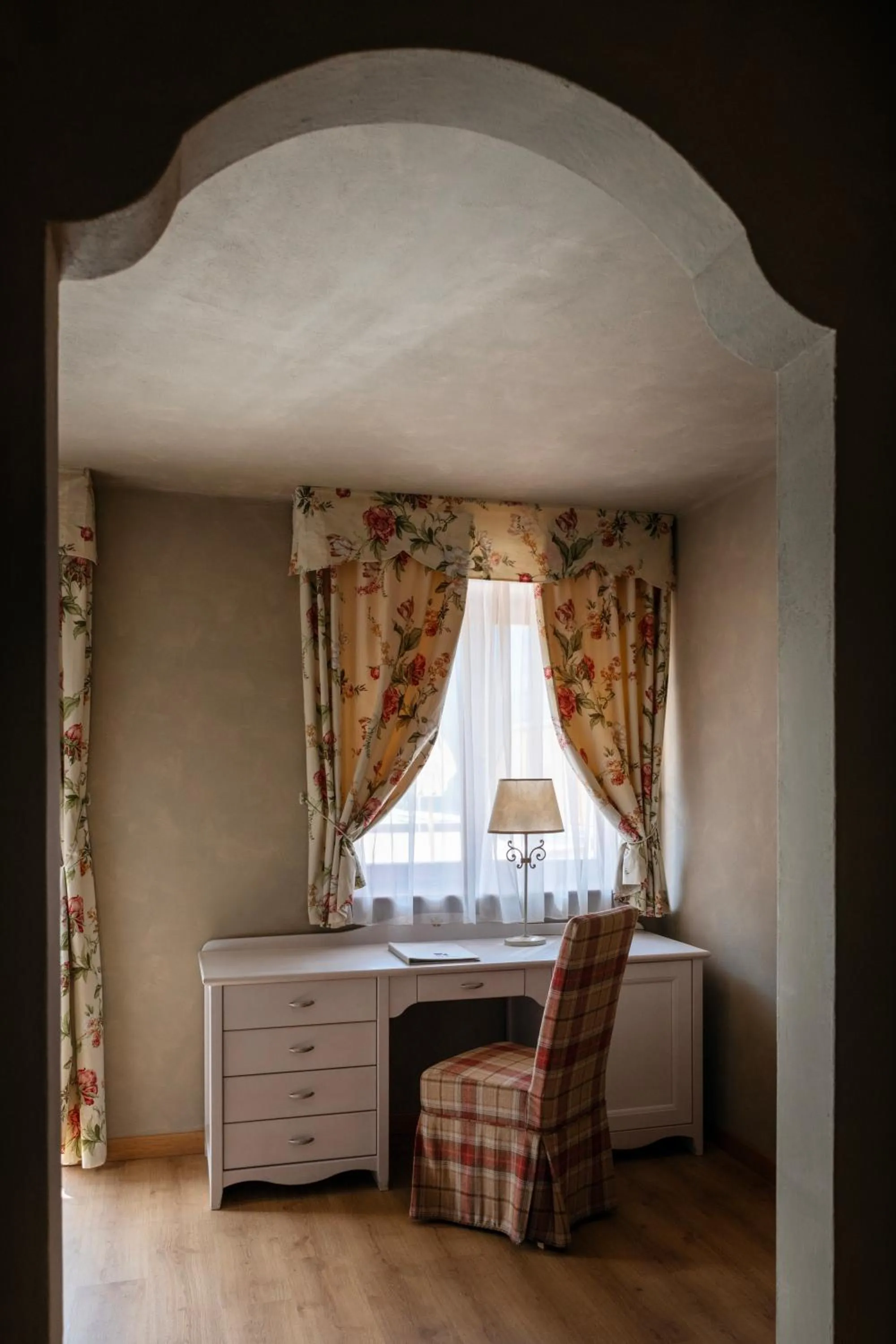 Bedroom, Bed in Hotel Du Lac