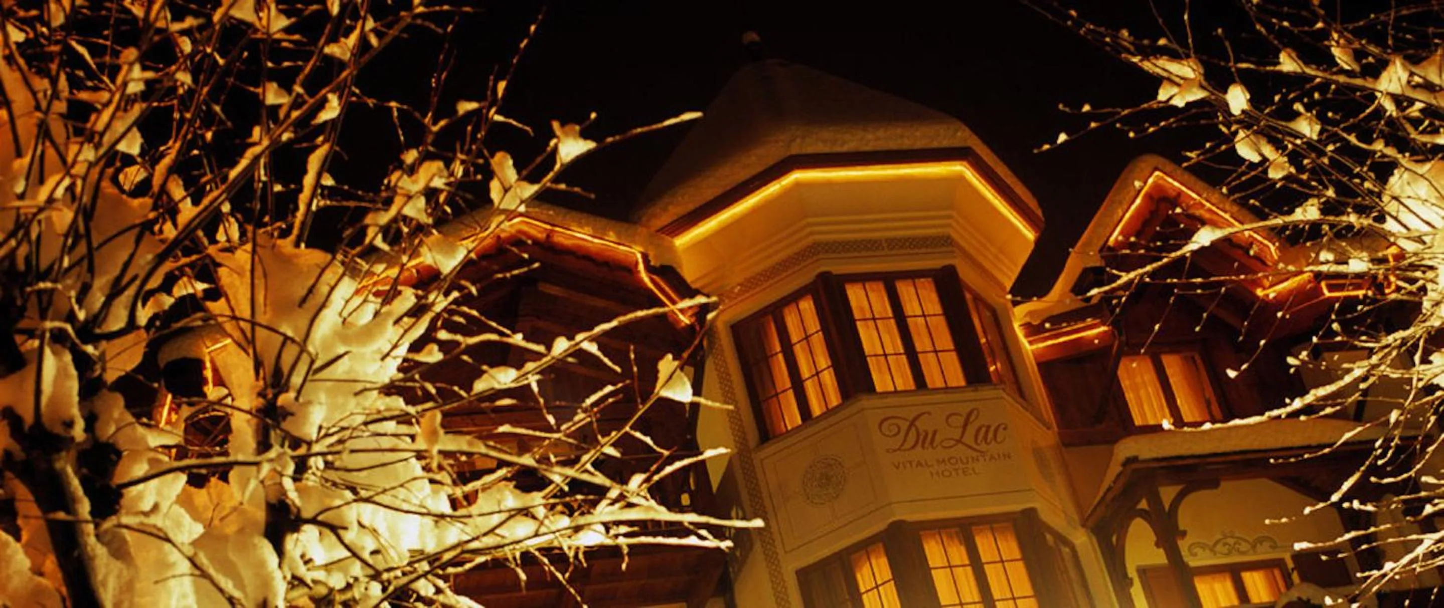 Facade/entrance in Hotel Du Lac