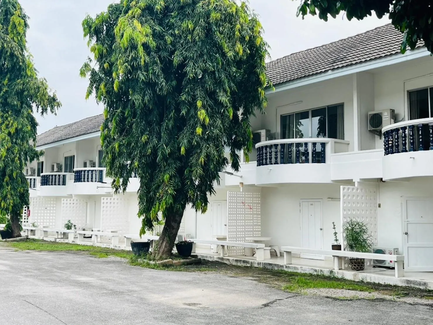 Neighbourhood in Bangsaphan Resort
